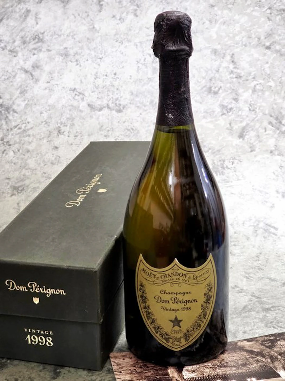 1998 Moët & Chandon, Dom Pérignon - Champagne Brut - 1 Bottle (0.75L)
