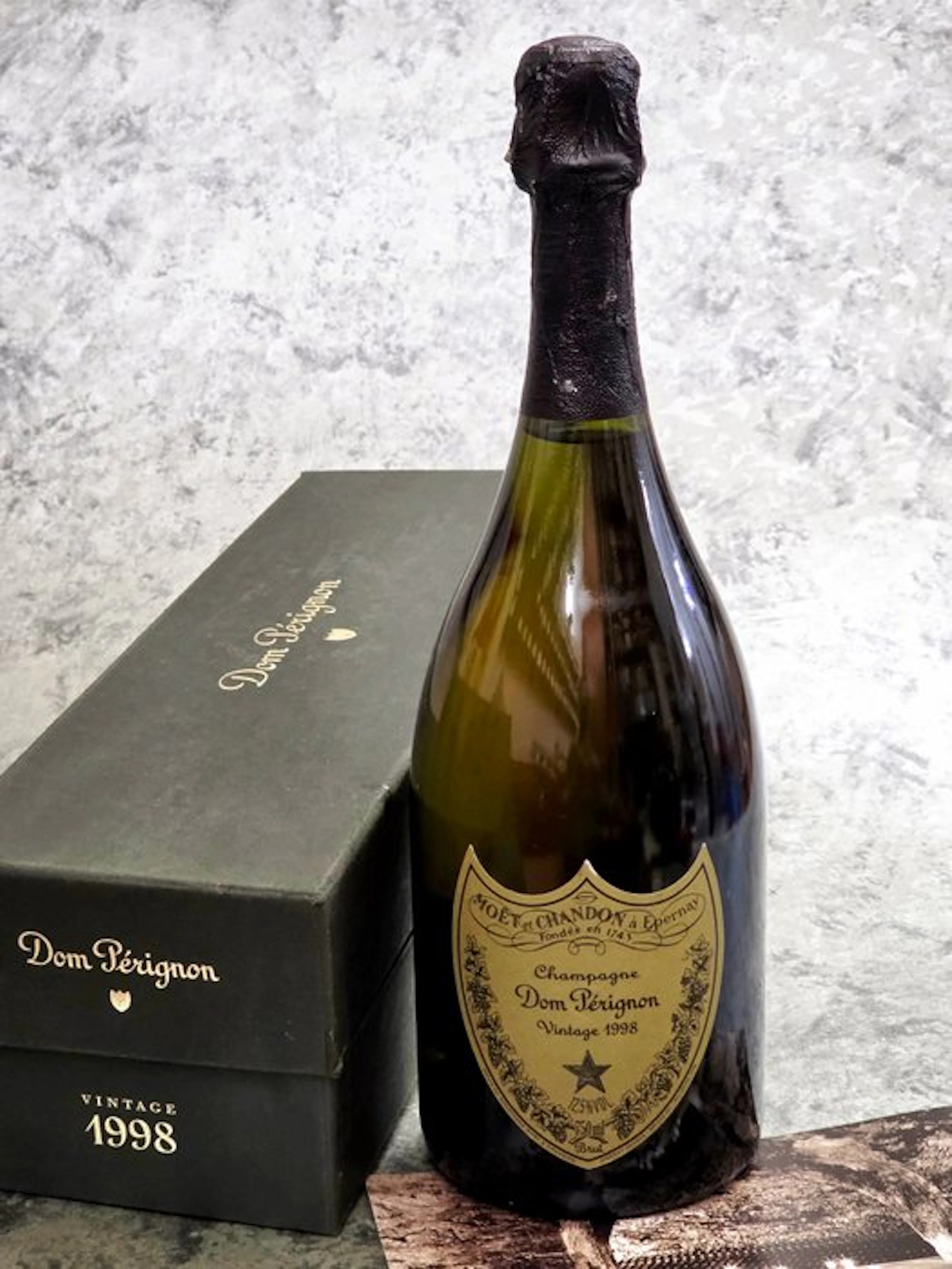 1998 Moët & Chandon, Dom Pérignon - Champagne Brut - 1 Bottle (0.75L)