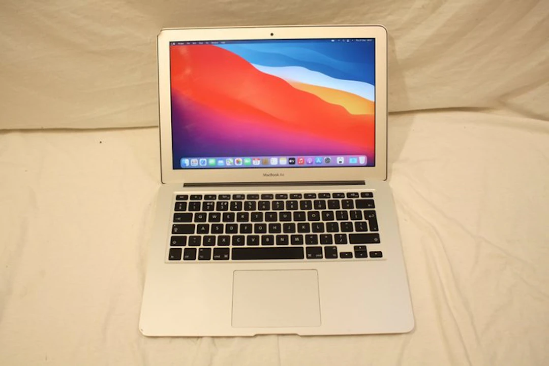 Rare find: Apple MacBook Air 13 inch - Intel Core i5...