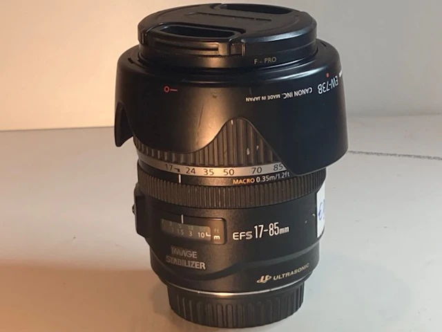 Canon EF-S 17-85mm 1:4-5.6 IS USM Zoomlens