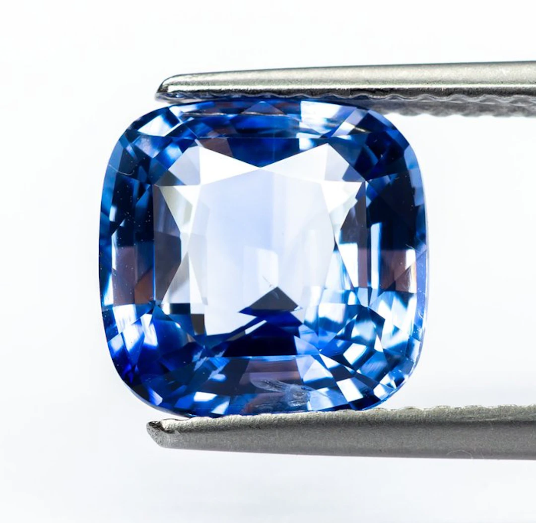 Sapphire - 4.09 ct - Gem Report Antwerp (GRA) - Blue