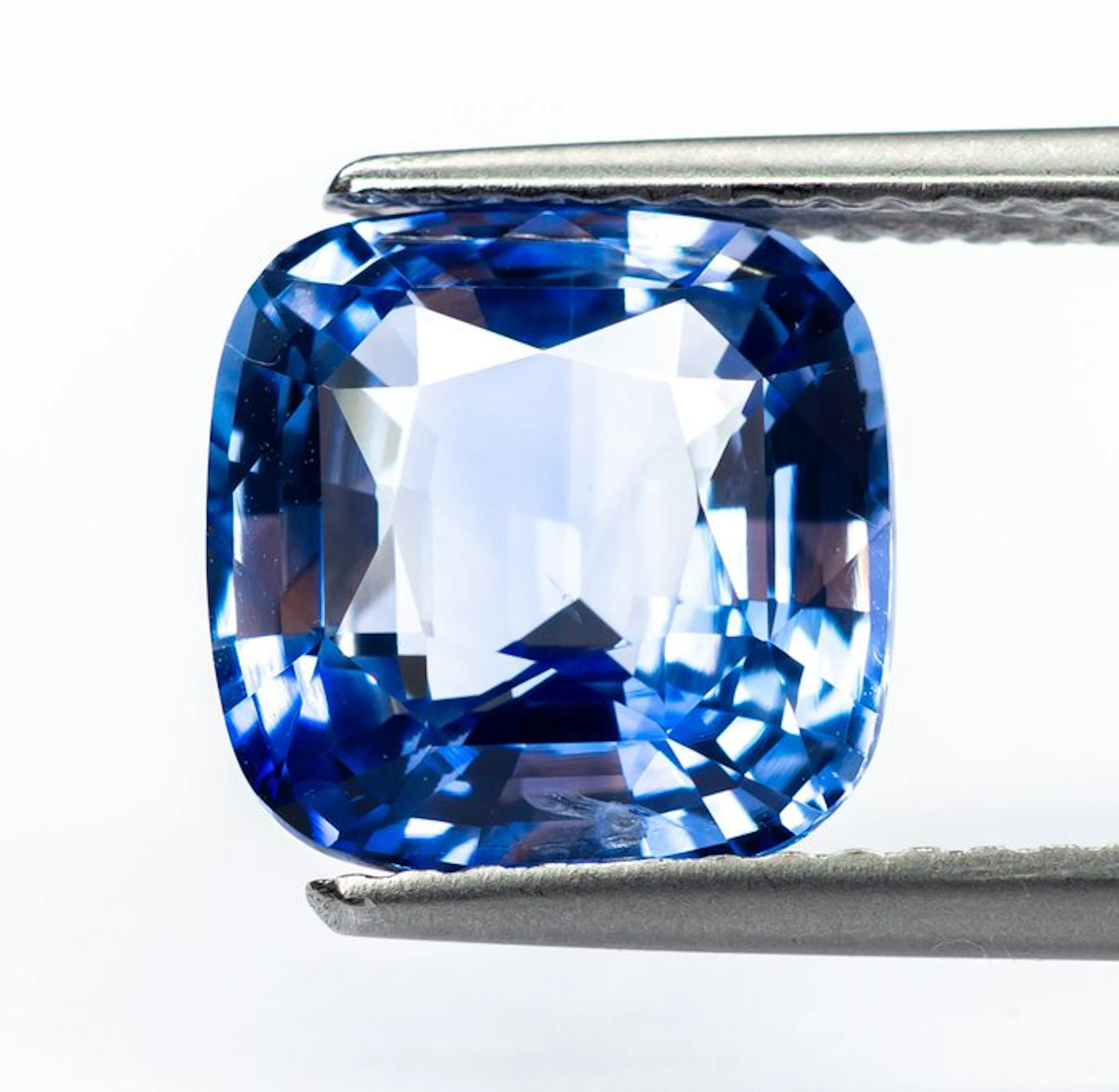 Sapphire - 4.09 ct - Gem Report Antwerp (GRA) - Blue