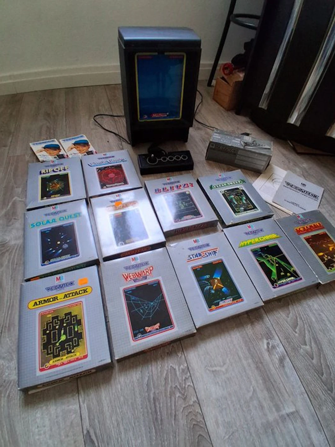 Vectrex MB - Vectrex MB écran intégré + manette + lot de...