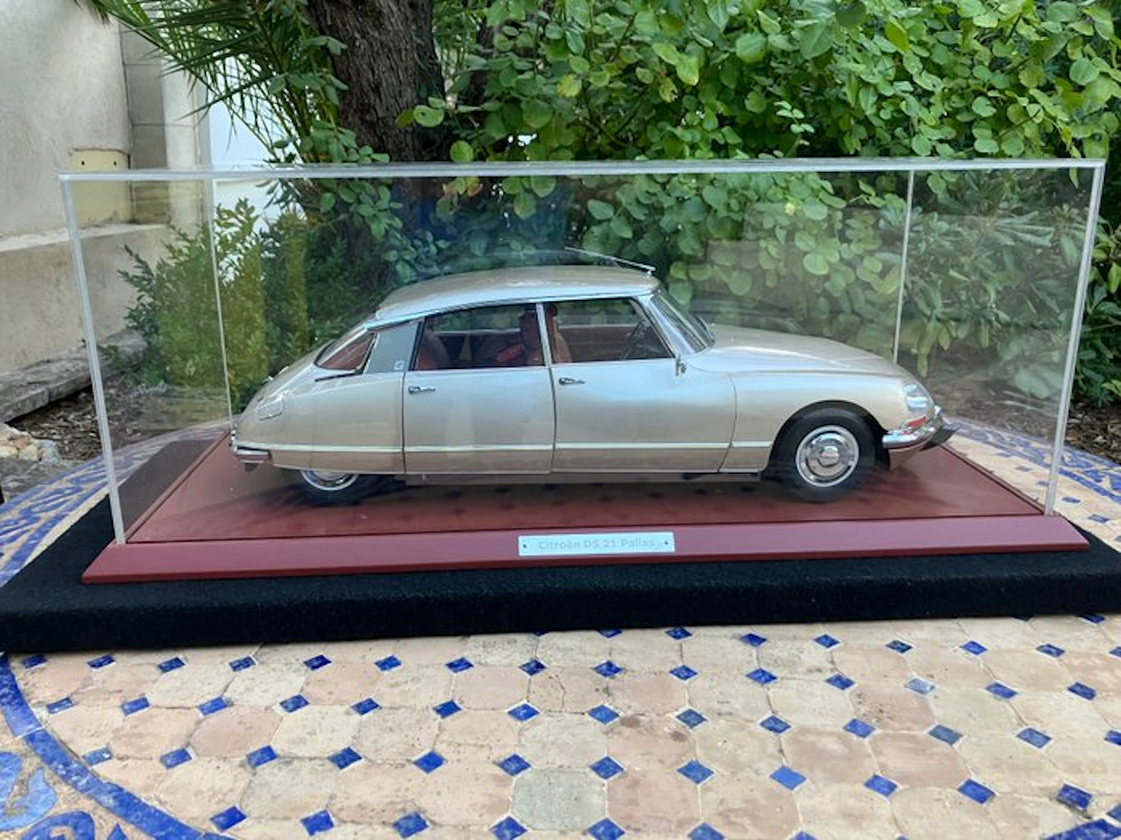 Altaya 1:8 - Model car - Citroën DS 21 Pallas