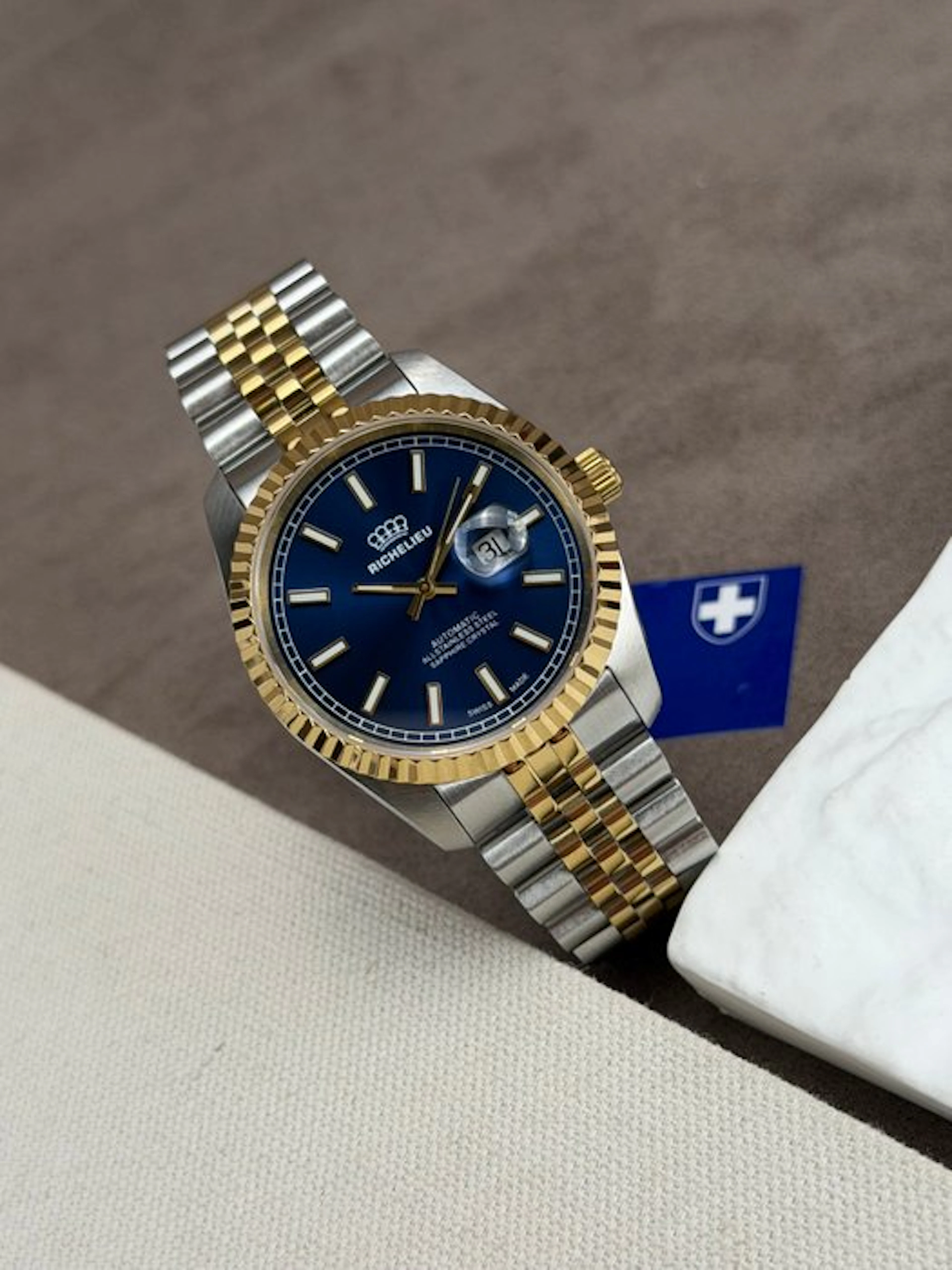 Richelieu - Classic 38mm Green Dial Date Two-Tone...