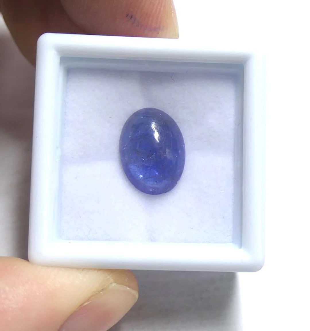 100% natural Tanzanite Cabochon- 0.86 g