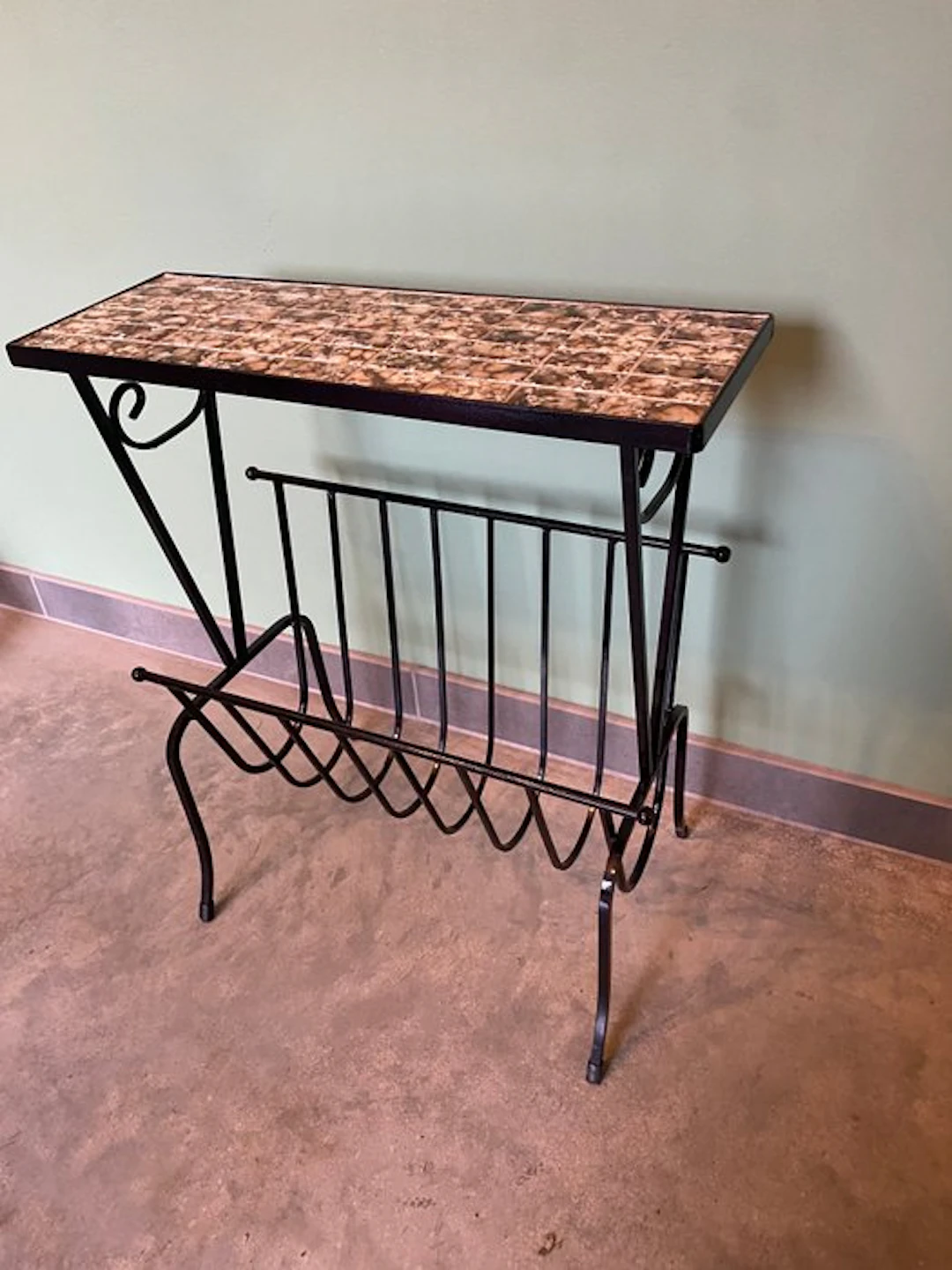 Magazine rack - Metal, Ceramic - Vintage newspaper holder