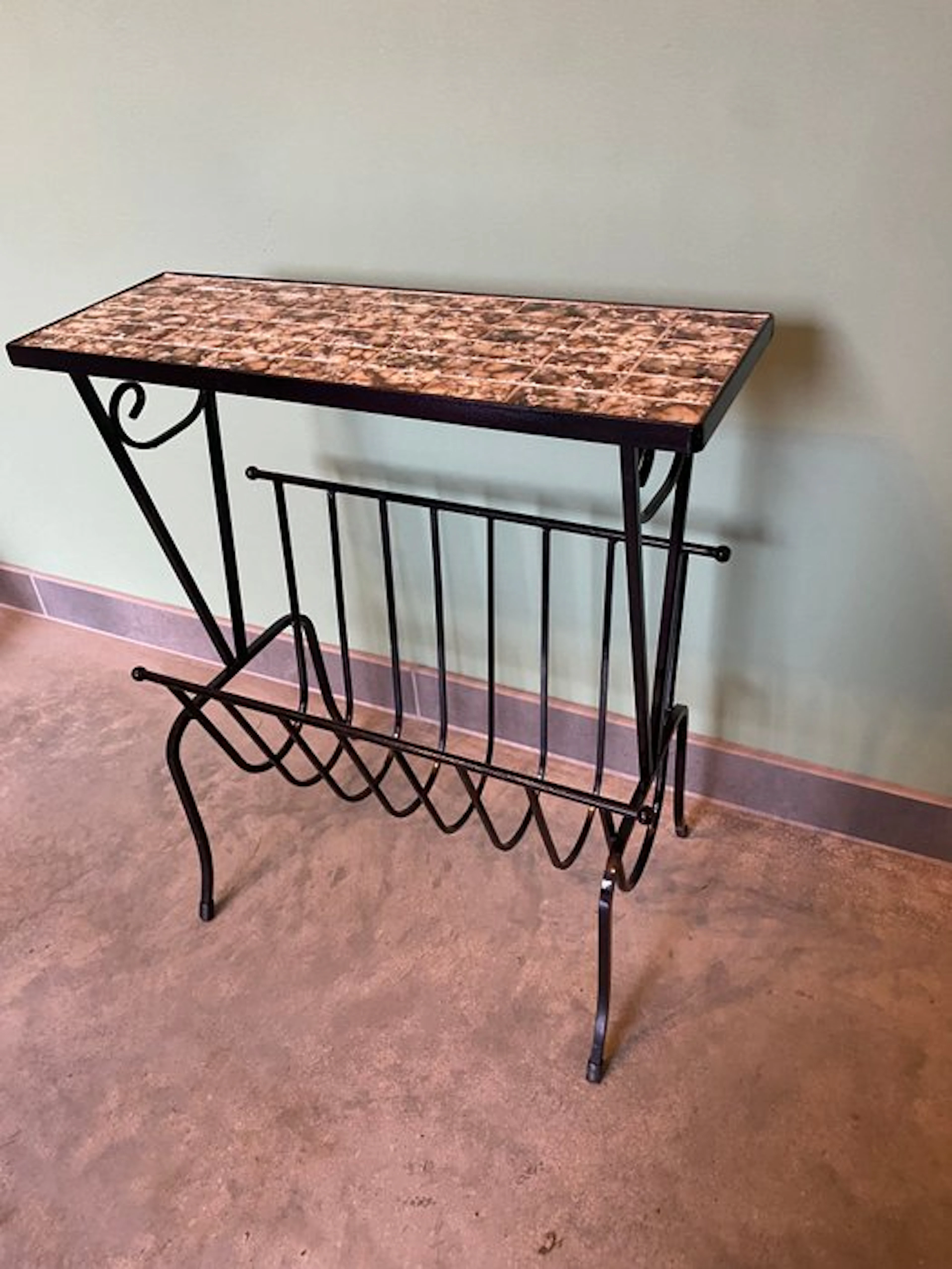 Magazine rack - Metal, Ceramic - Vintage newspaper holder