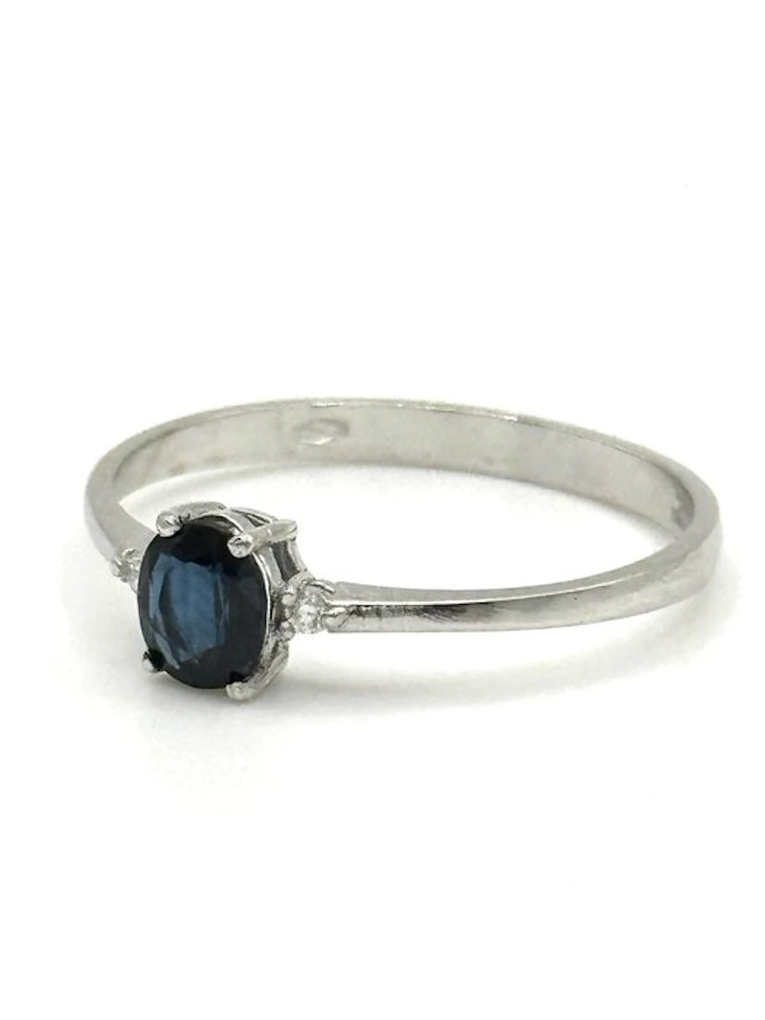 Engagement ring - 18 kt. White gold - 0.43ct. tw. Sapphire - Diamond
