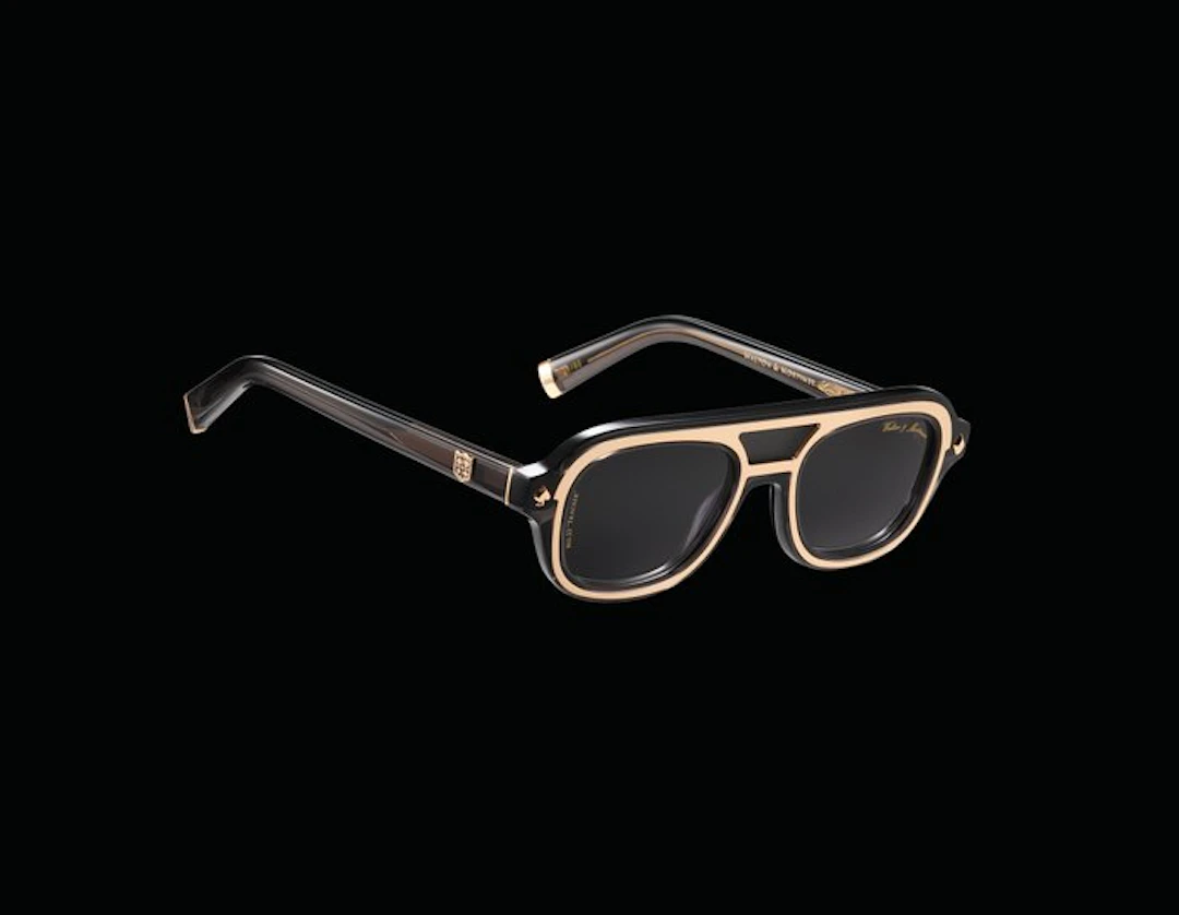 Handmade - Walton & Mortimer No.23 Codename: "TRACKER"...