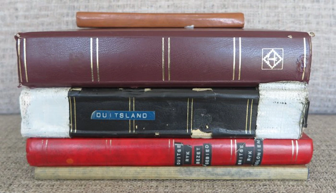 World - Batch in 5 stock books