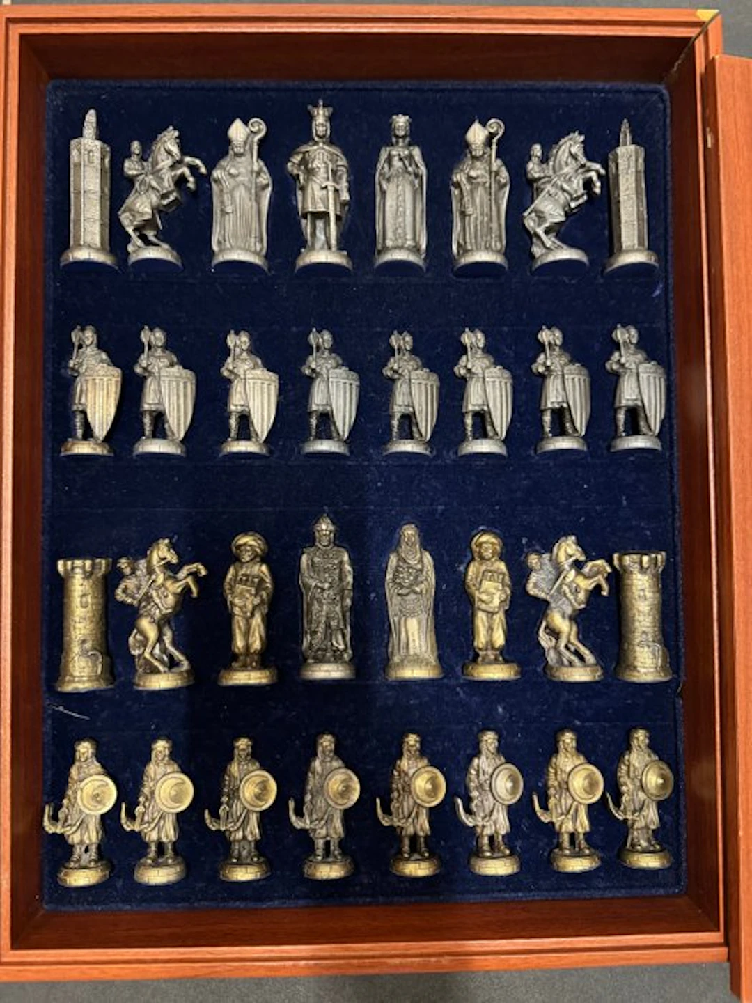 Chess set - The Last Crusade against the Arab world