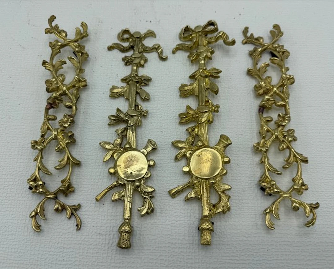 Decorative ornament (4) - France - Bronze ornaments