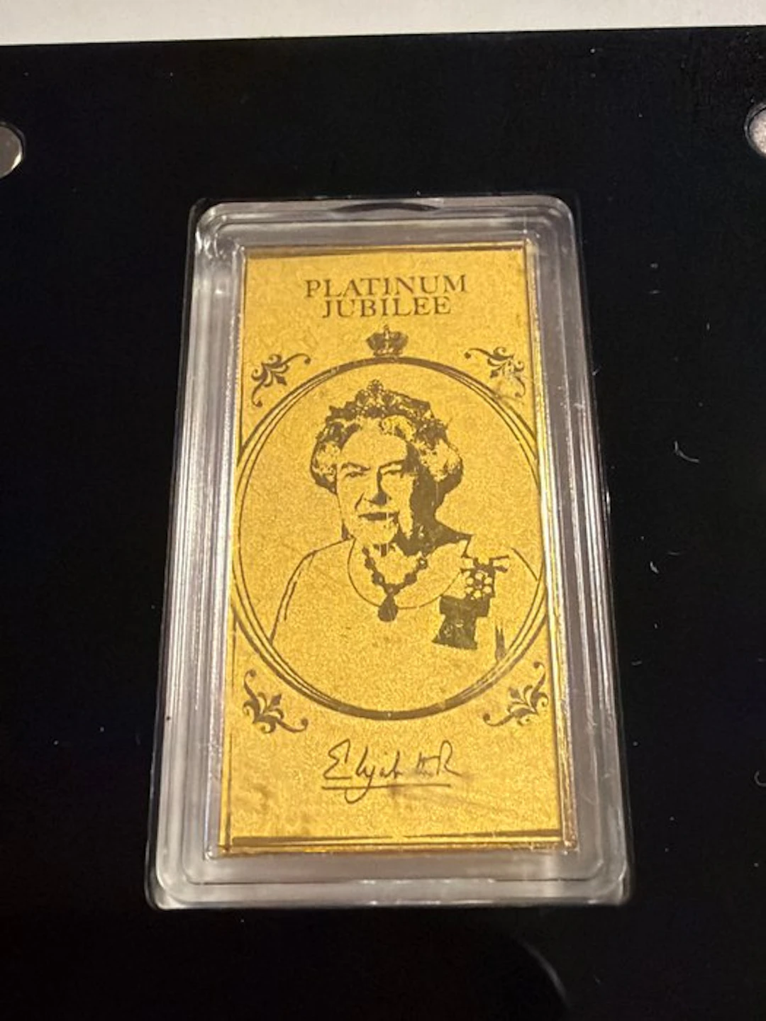 World. Medal ND Queen Elizabeth - Platinum Jubilee 1/200...