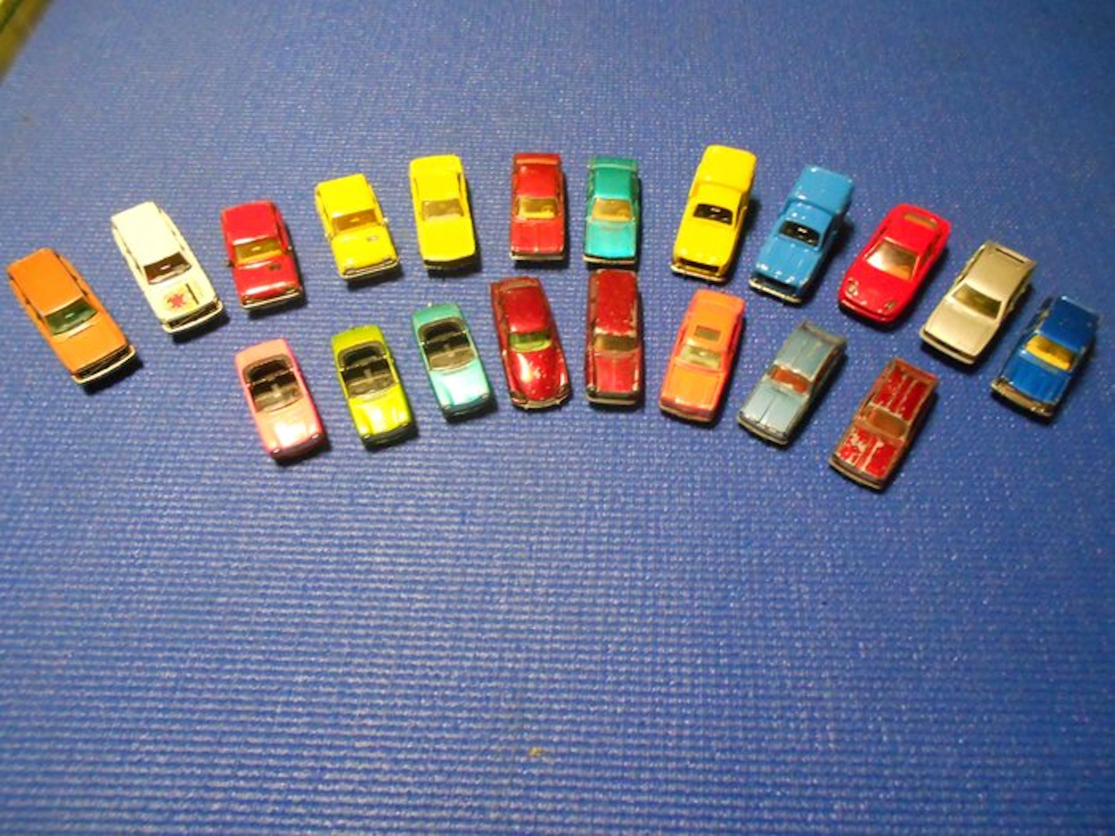 Majorette 1:64 - Model car (20)