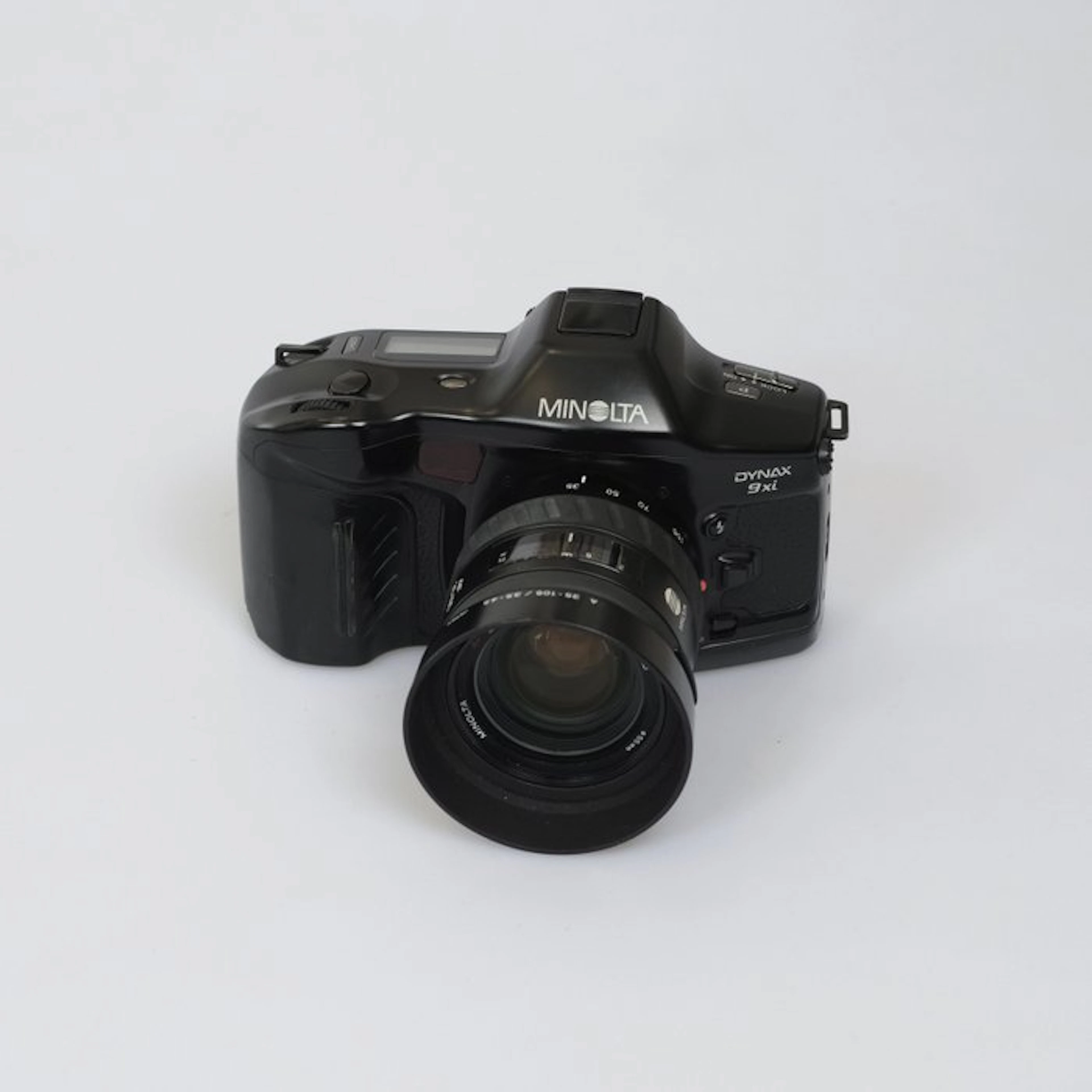 Minolta Dynax 9Xi + AF 3.5-4.5/35-105mm | Single lens reflex camera (SLR)