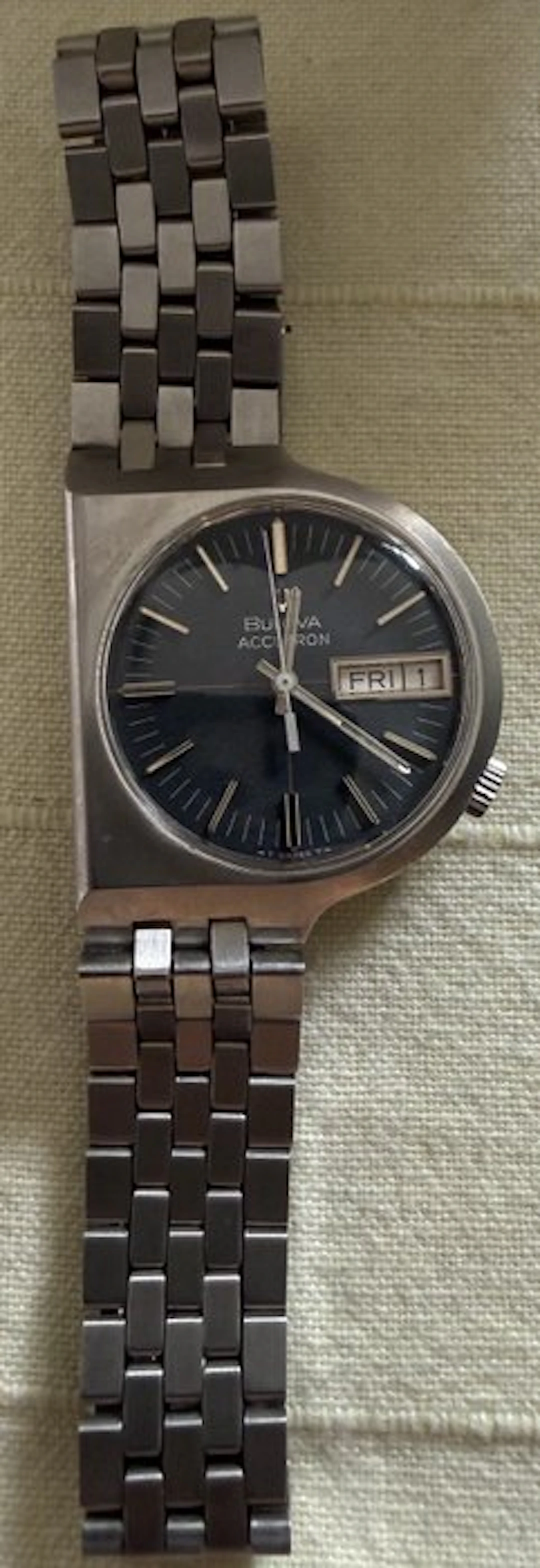 Bulova - D-shape accutron asymmetrisch - Men - 1971