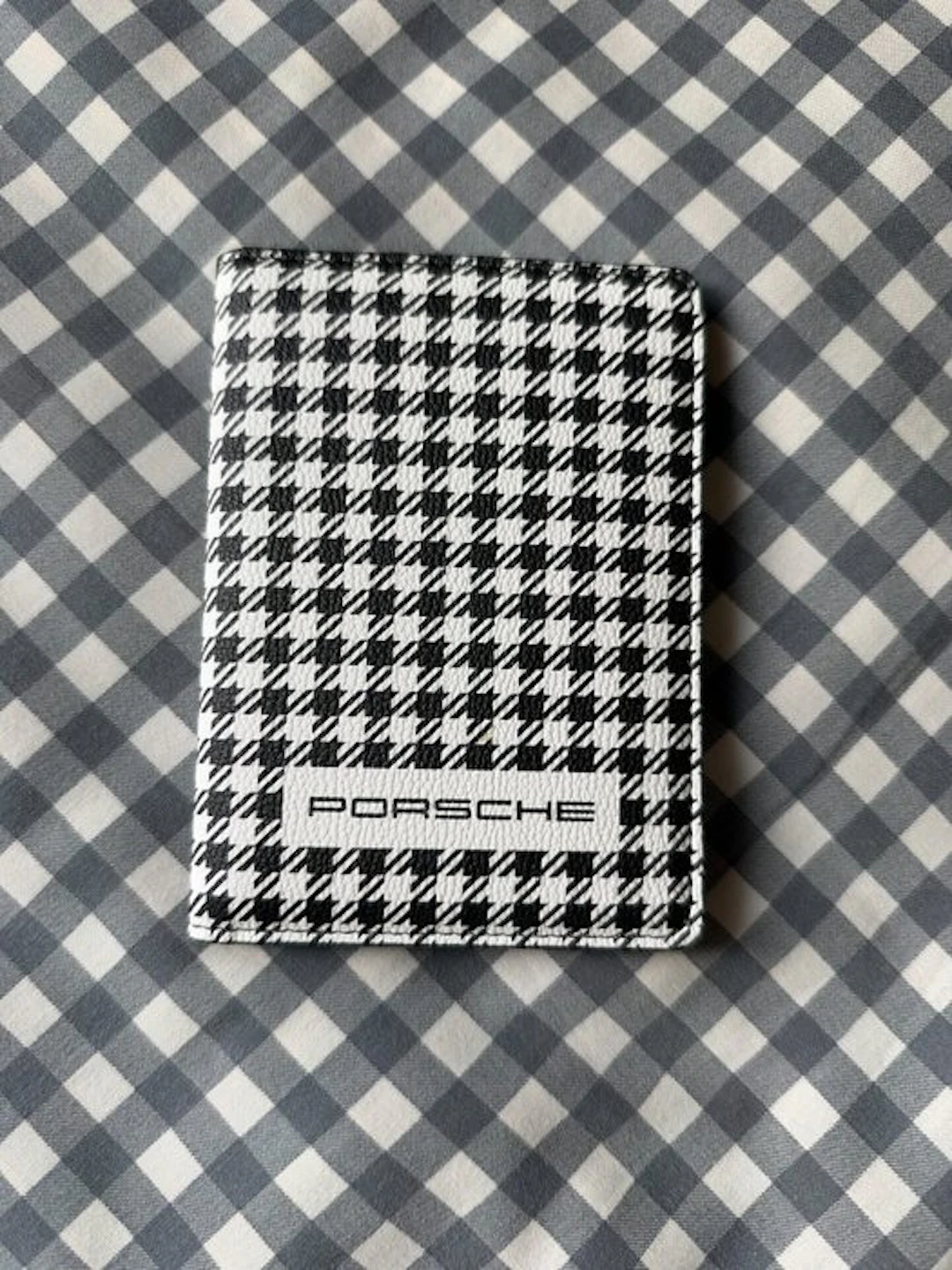 Porsche Design - Passport cover