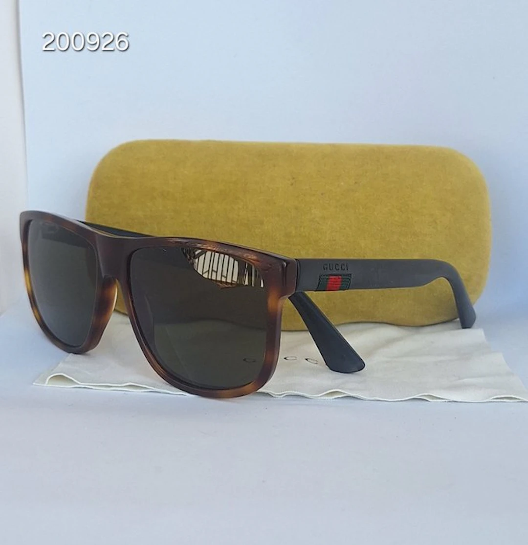 Gucci - Sunglasses