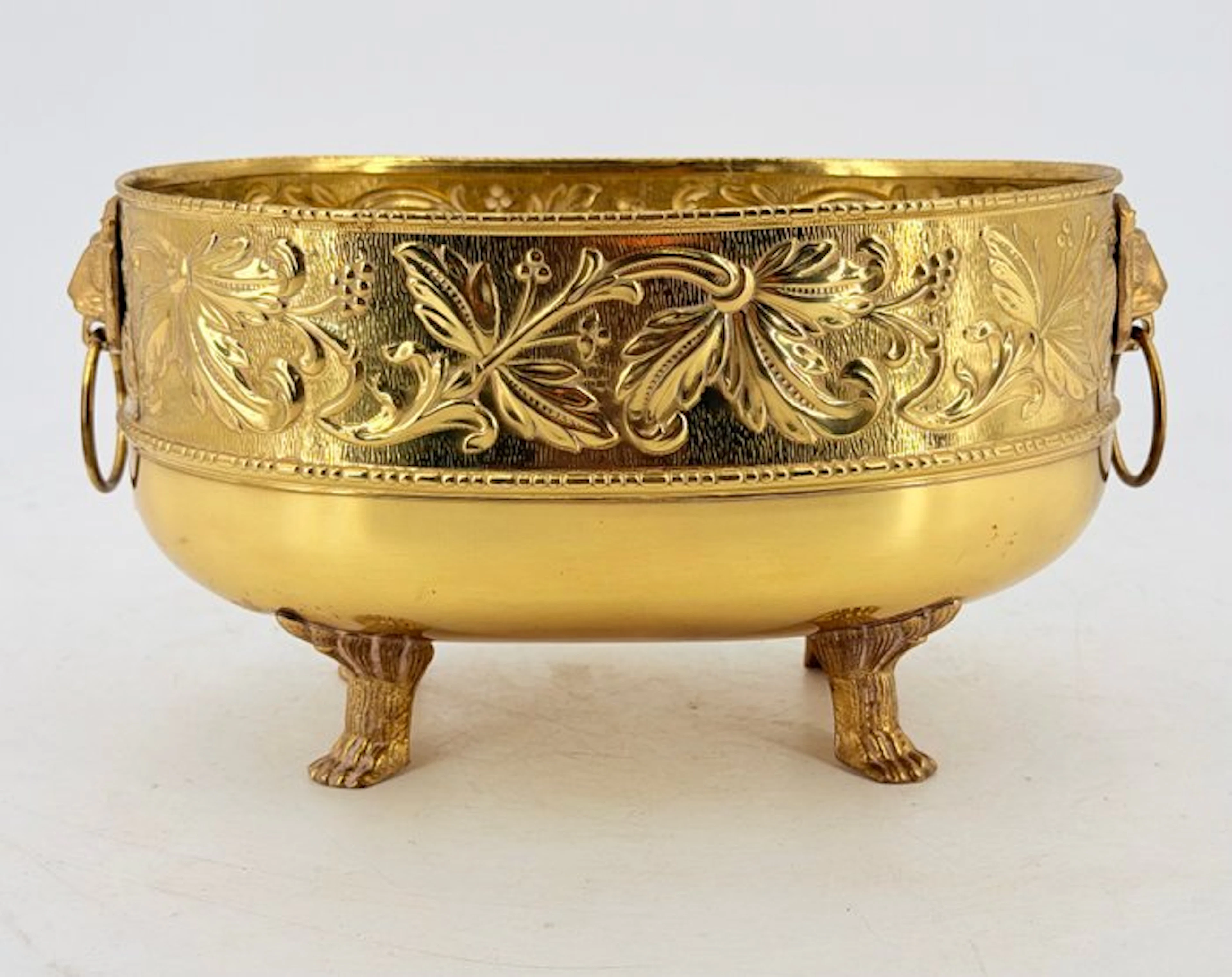 Jardinière - Neo-Gothic - Gilt brass - Lions