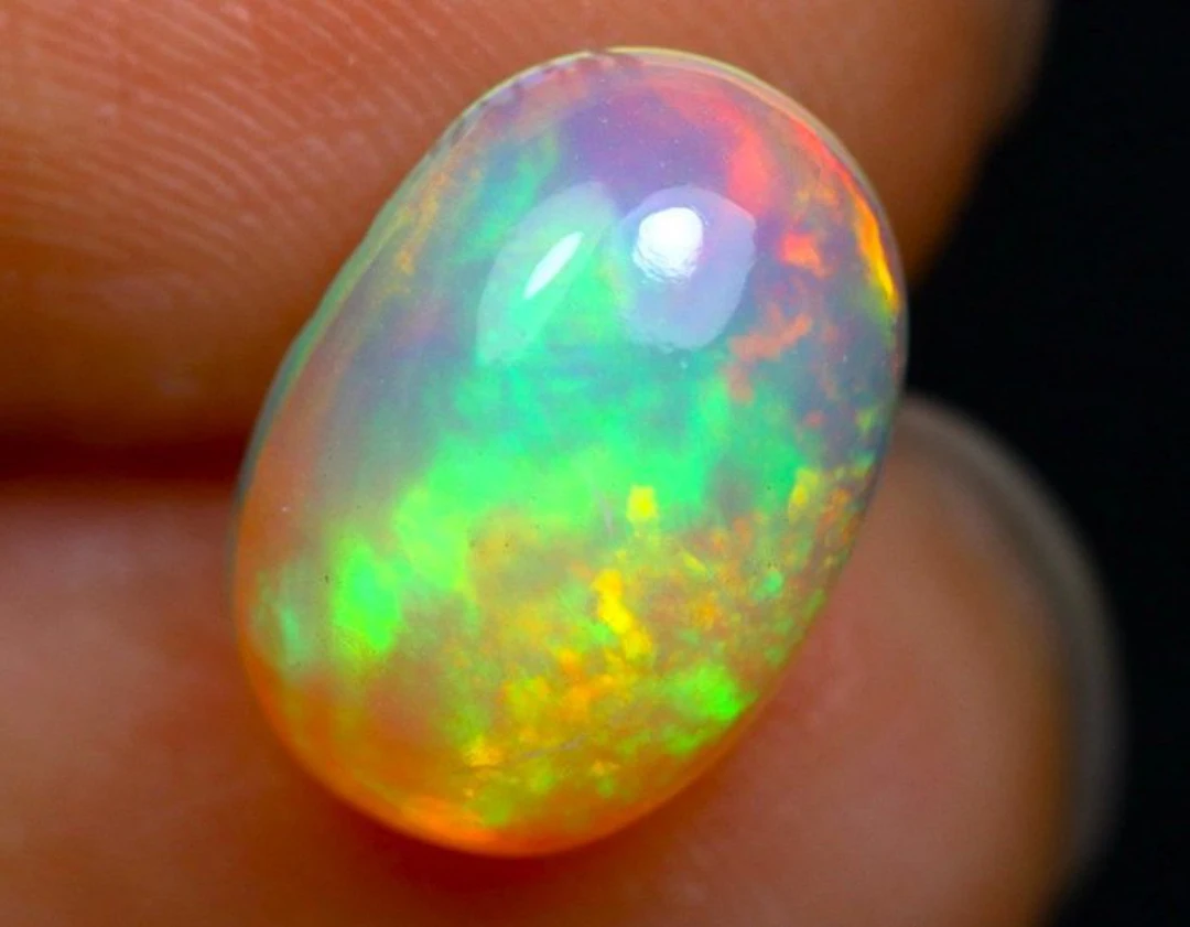 2.06 cts - Top Colors - Natural Opal - Cabochon - See Video!- 0.41 g
