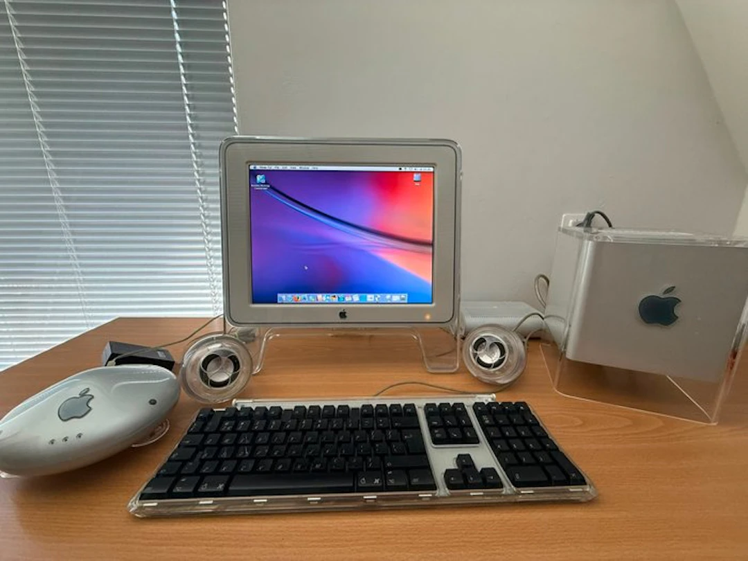 Apple Power Mac G4 Cube complete system with Studio Display - Macintosh