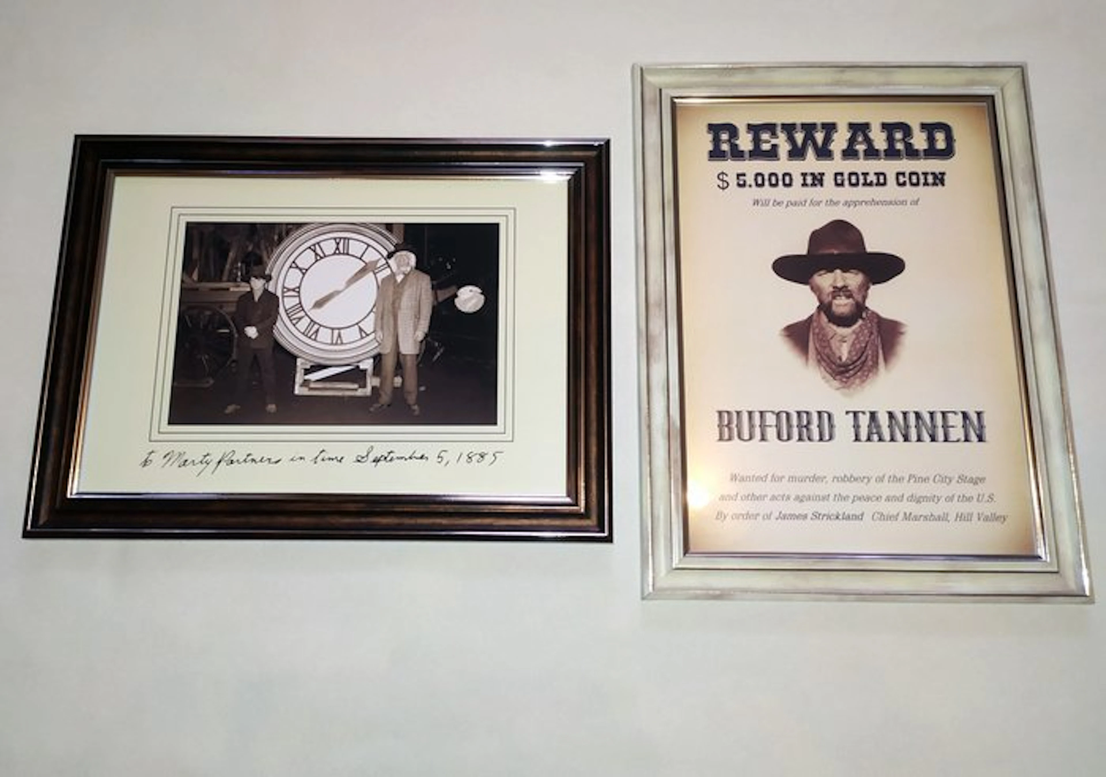 Back to the Future - Part III - Lot of 2 - Clock photo...