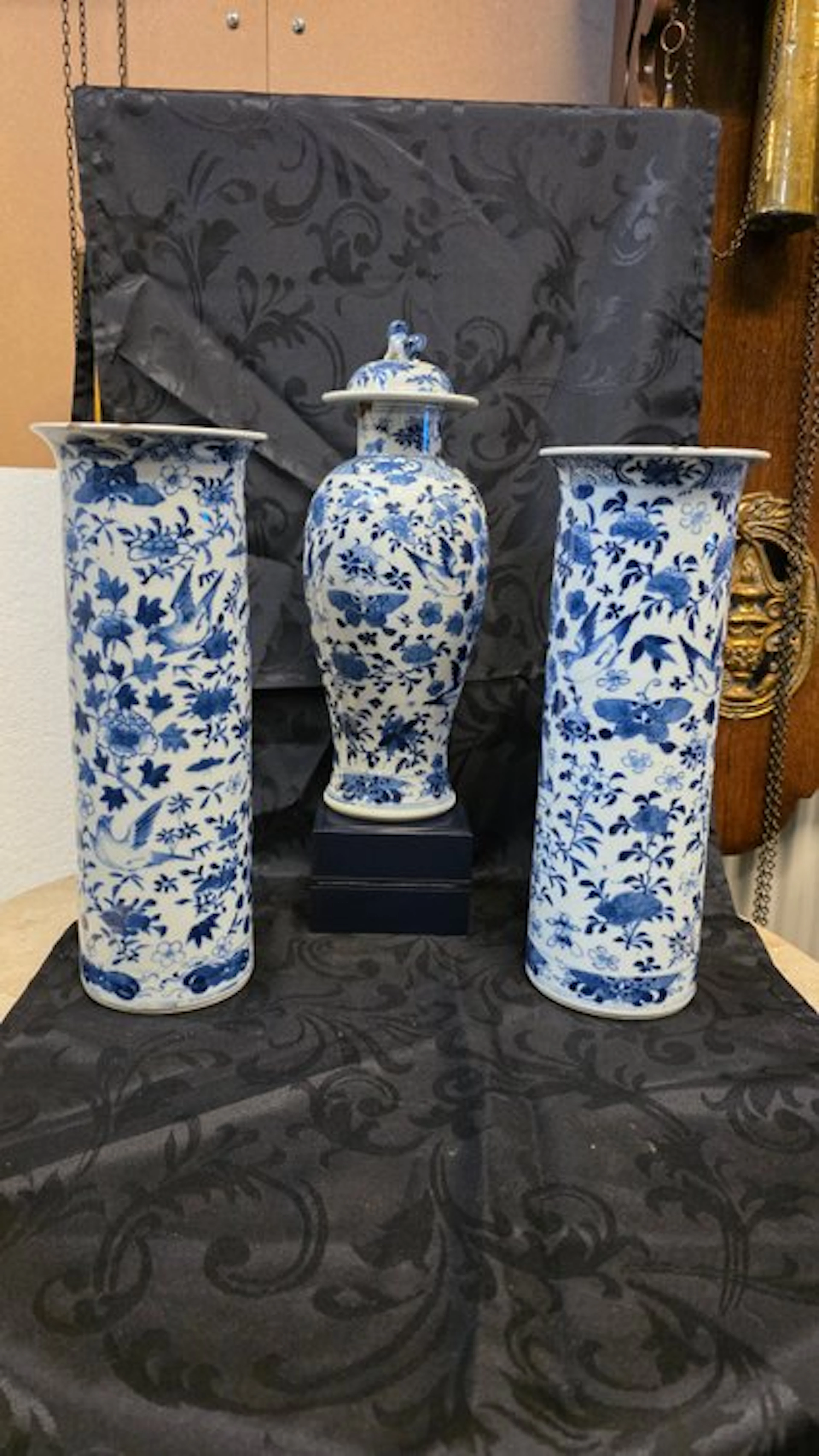 Vase - Porcelain - China - 19th-century Kangxi style - Kangxi-style vase set