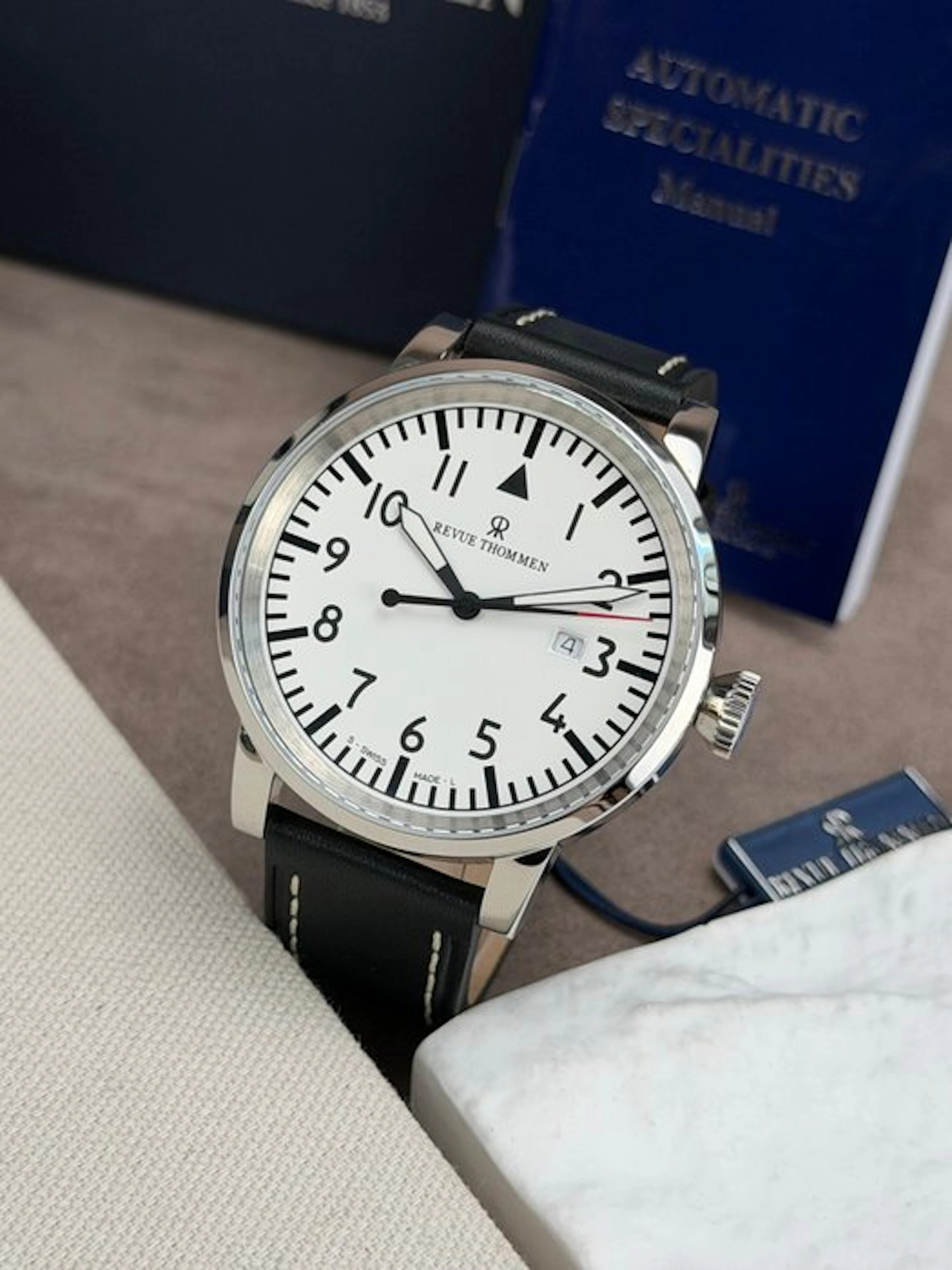 Revue Thommen - Airspeed Xlarge Automatik White - 160.532.533 - Men - 2020-2025