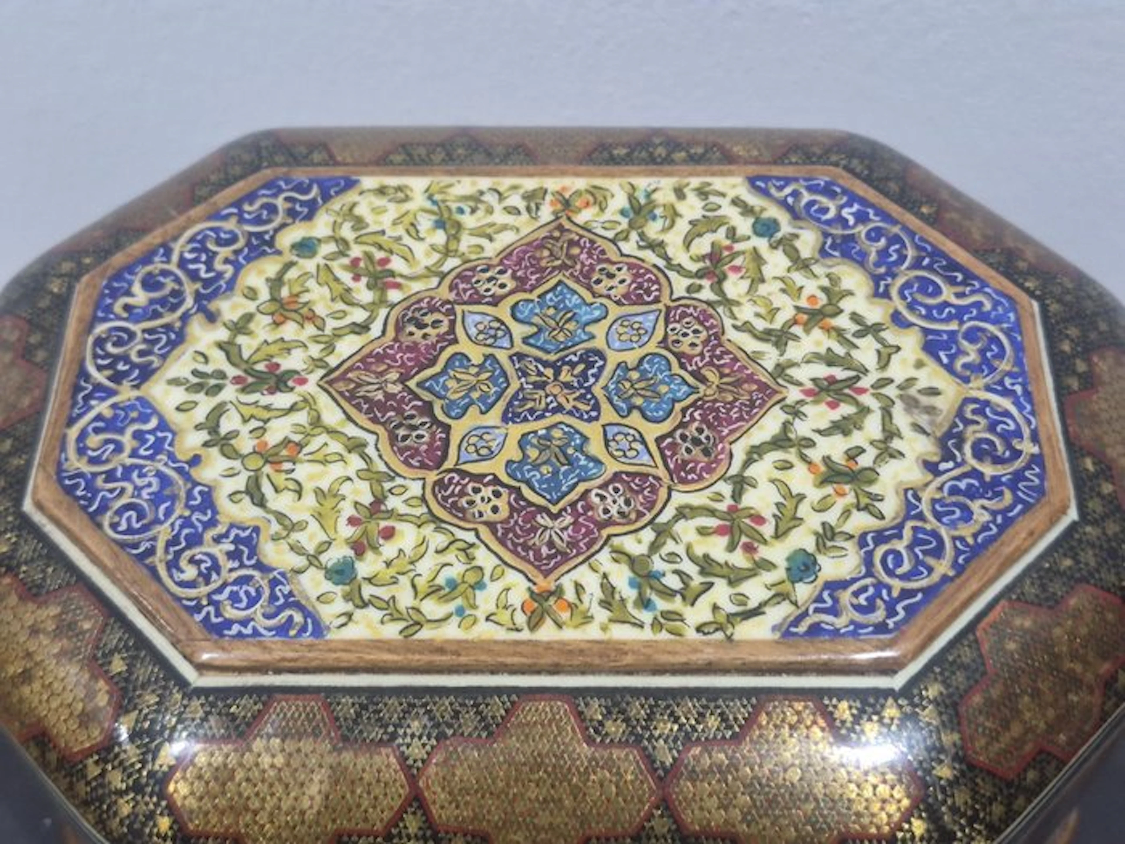 Indian Sadeli Octagonal Inlaid Wooden Box with Floral Decoration