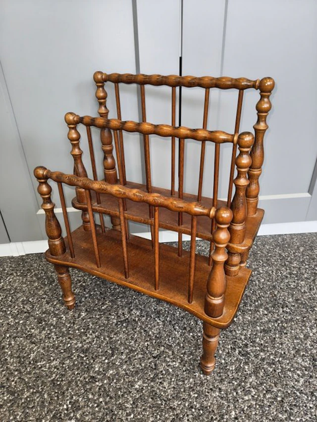 Magazine rack - Wood - Canterbury-lecture box