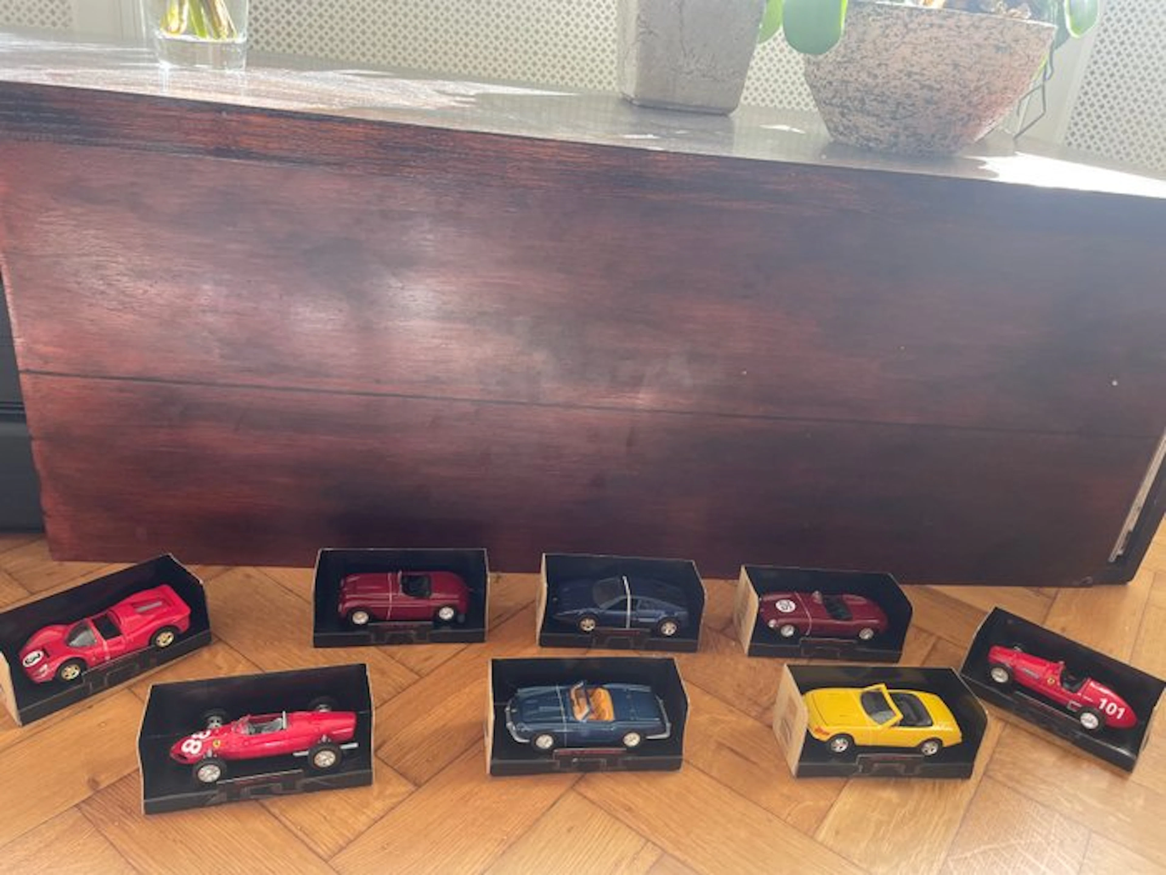 Shell 1:43 - Model car (8) - Ferrari 'Classico' Collection