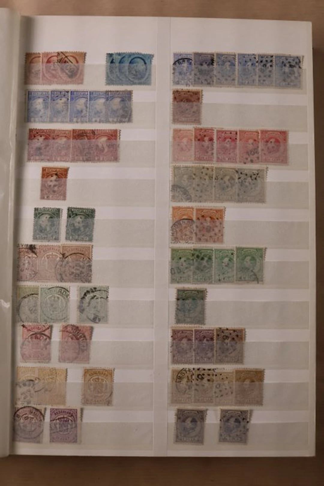 Netherlands and overseas 1864/1985 - Lot in 1 DAVO...
