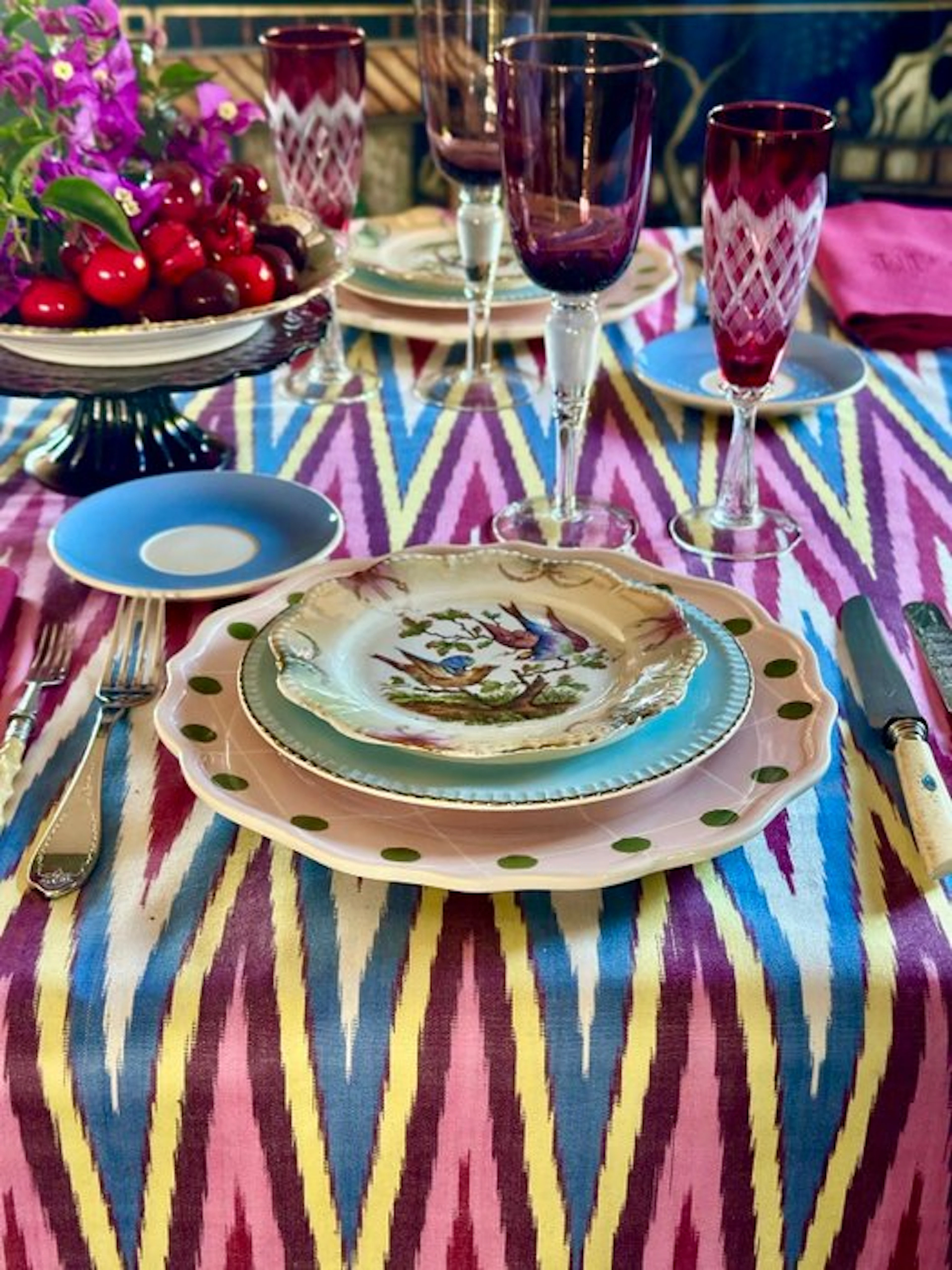 Ikat-printed table runner for large tables. - Blanket - 150 cm - 63 cm