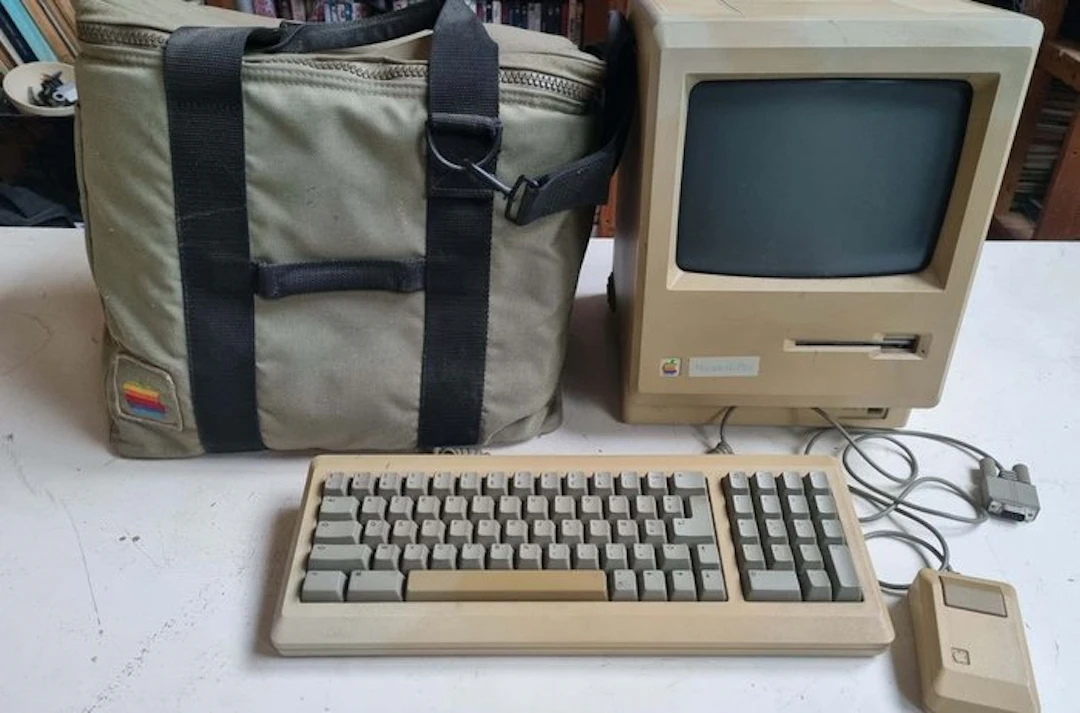 Apple Macintosh Plus - Macintosh - Without original box