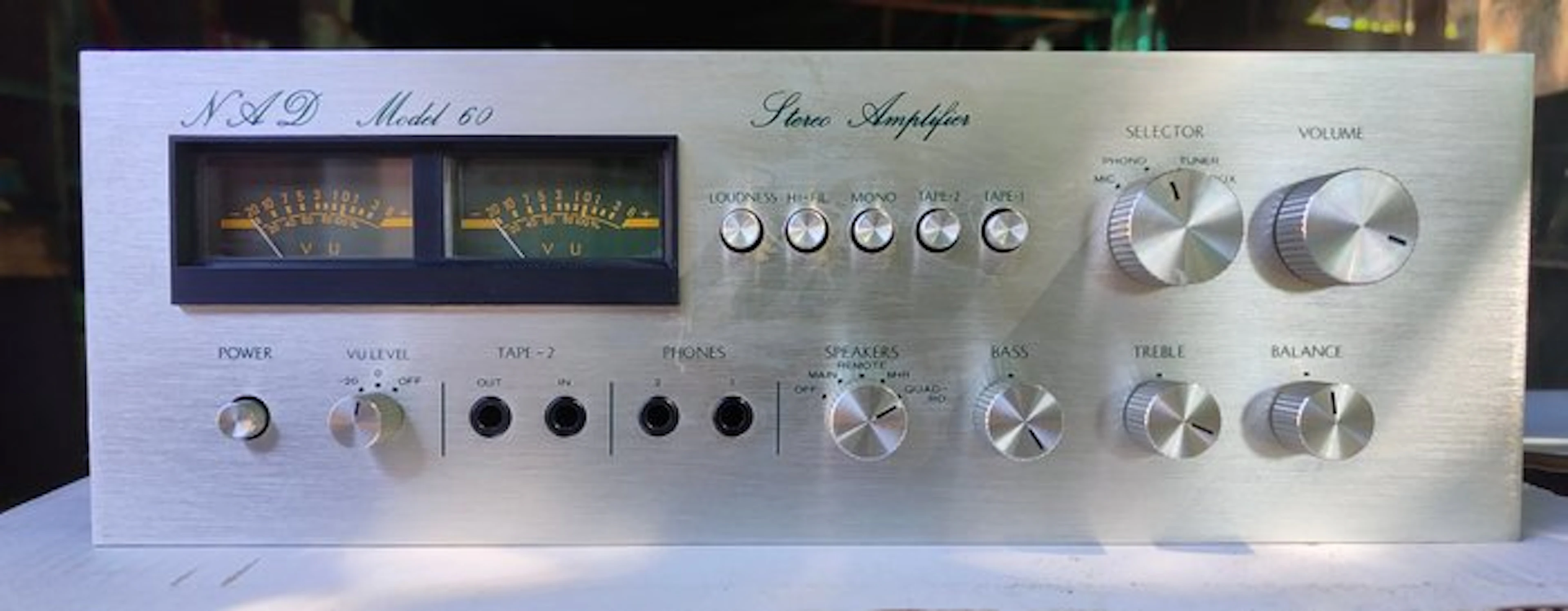 NAD - Model 60 Solid state integrated amplifier