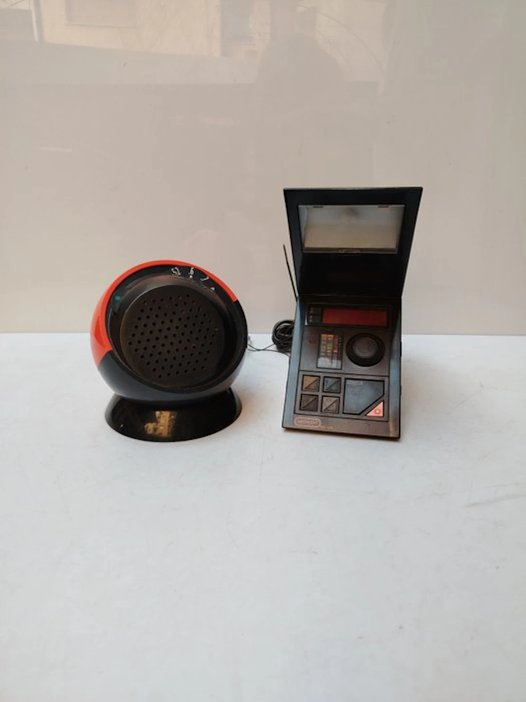 Methodo Z / Lesa - Space Age - RSV 526 / Funny 70s - Portable radio