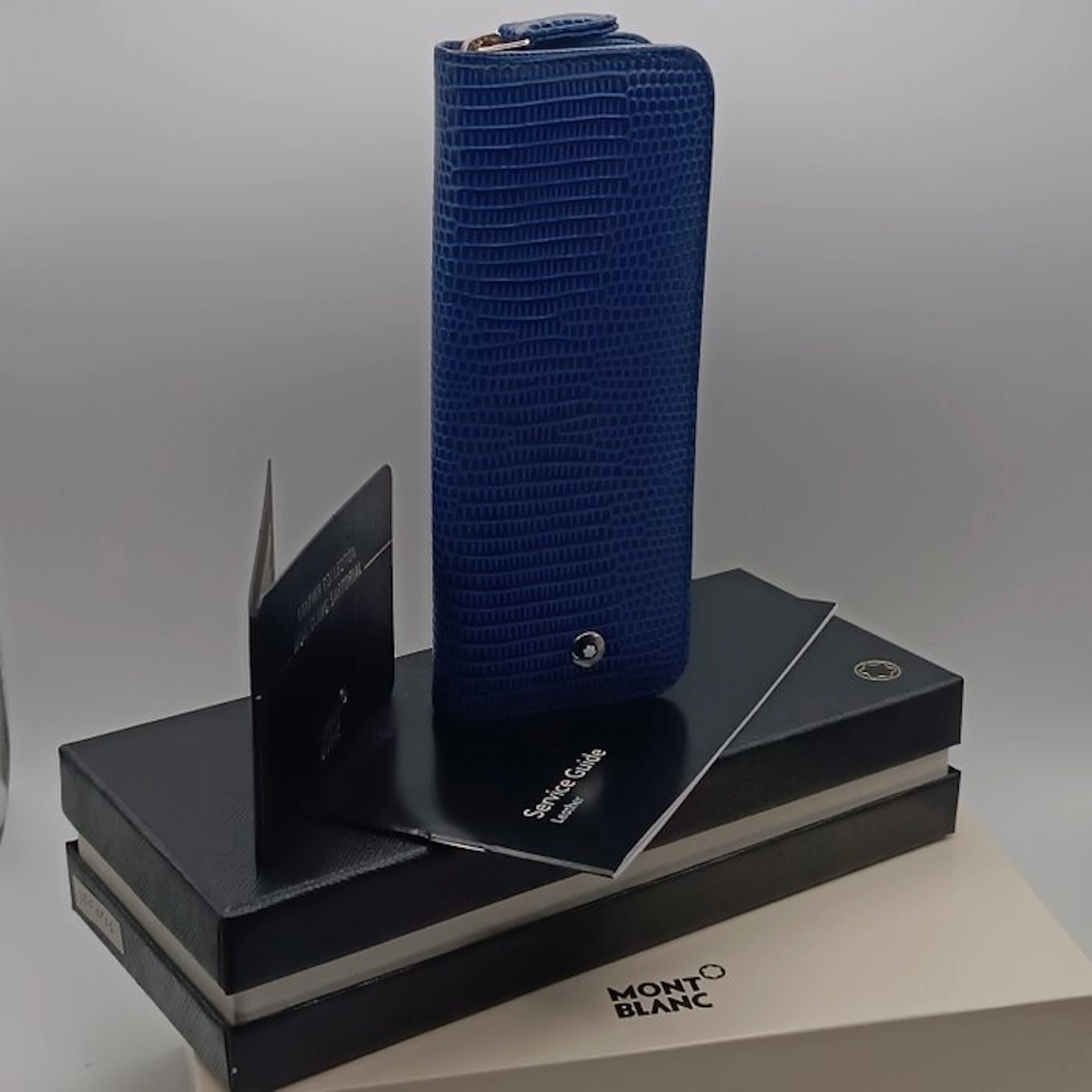 Montblanc - Pen case - Boheme Jewels Topaz Sharkskin Blue...