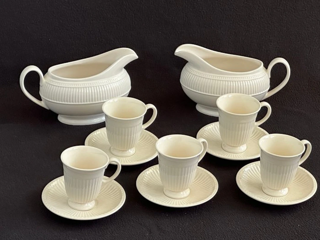 Wedgwood - John Goodwin - Table service (12) - Bone china...