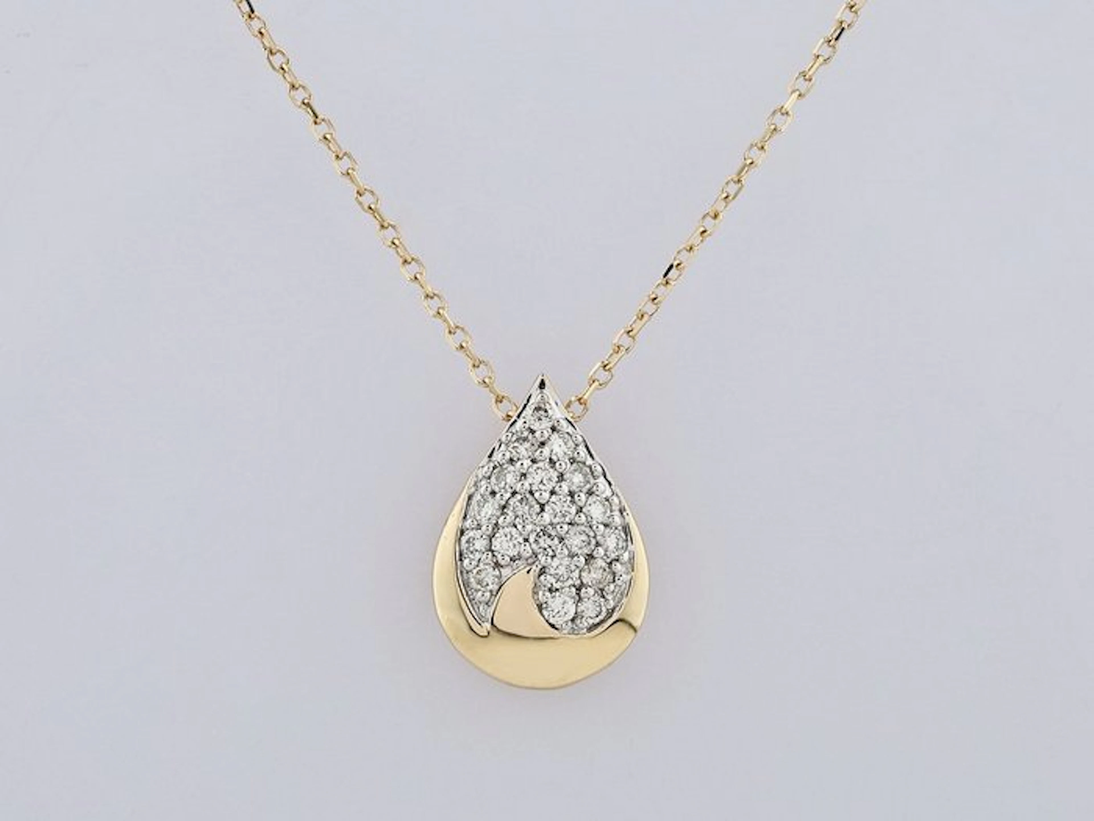 Necklace with pendant - 14 kt. Yellow gold - 0.20ct. tw. Diamond (Natural)