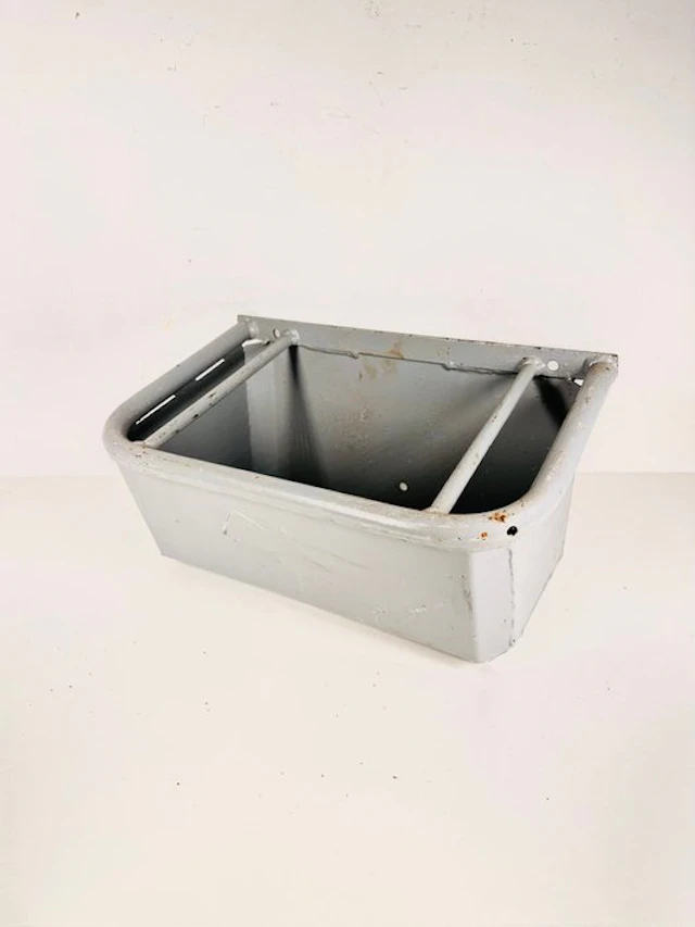 Bucket - Industrial Steel Wall-Mounted Garden Planter - Metal - REF2026091902