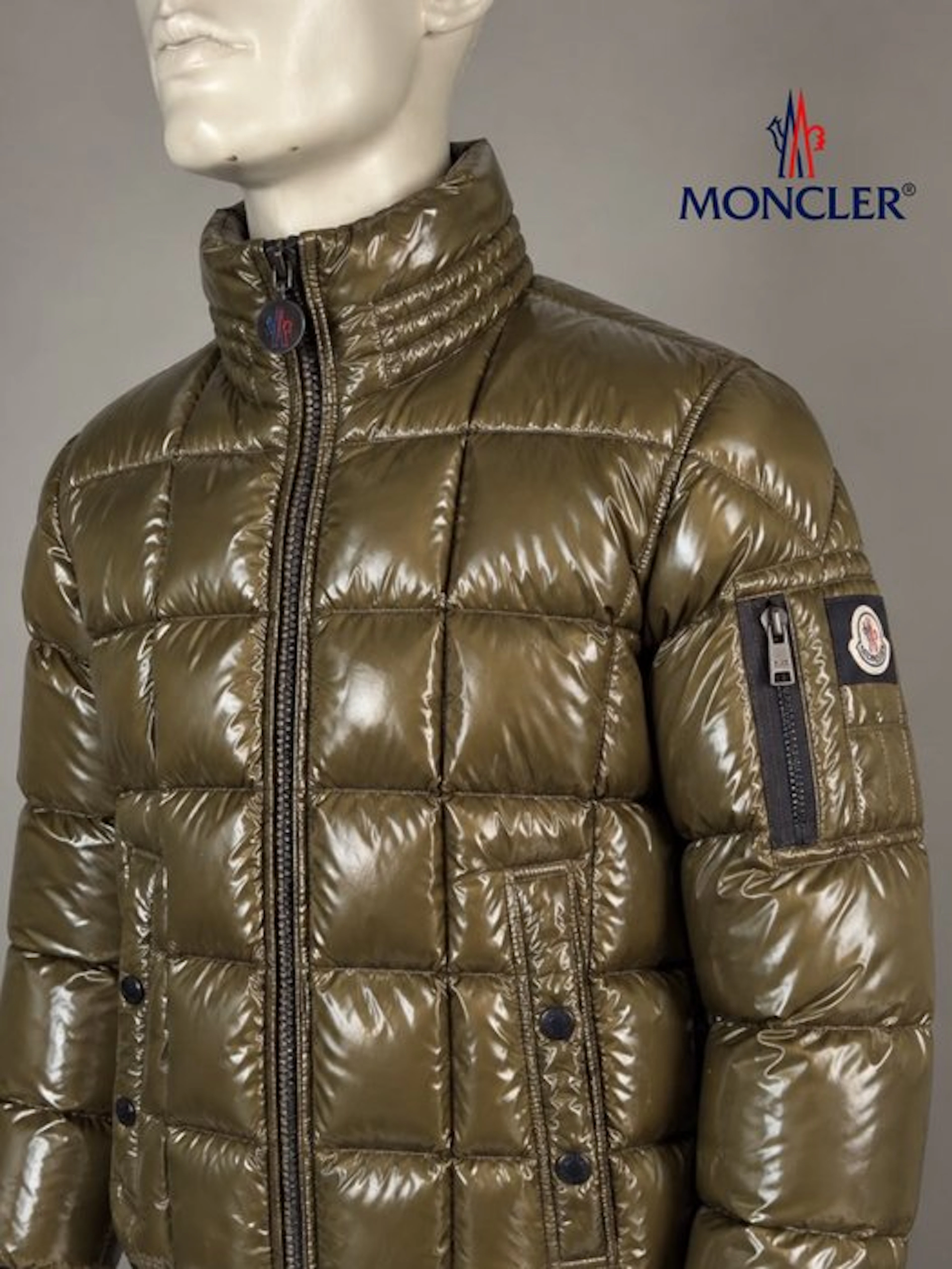 Moncler - Down jacket