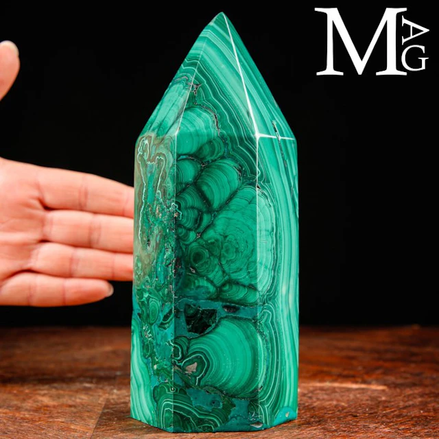 Obelisk in Natural Malachite – Botroidal Structure and...
