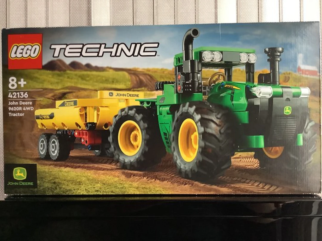 LEGO Set - 42136 - Technic - John Deere 9620R 4WD Tractor-sealed-retired