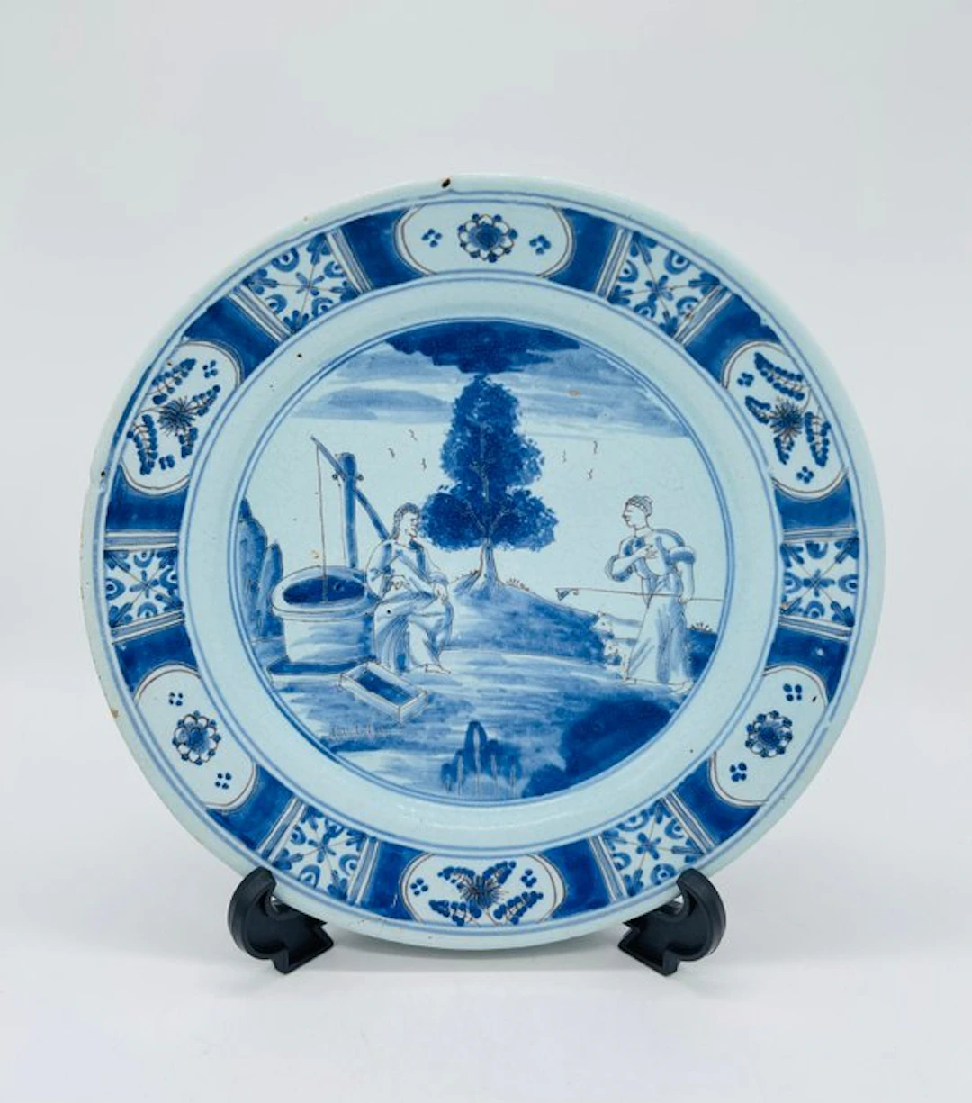 Plate - Delftware - Plate with water well