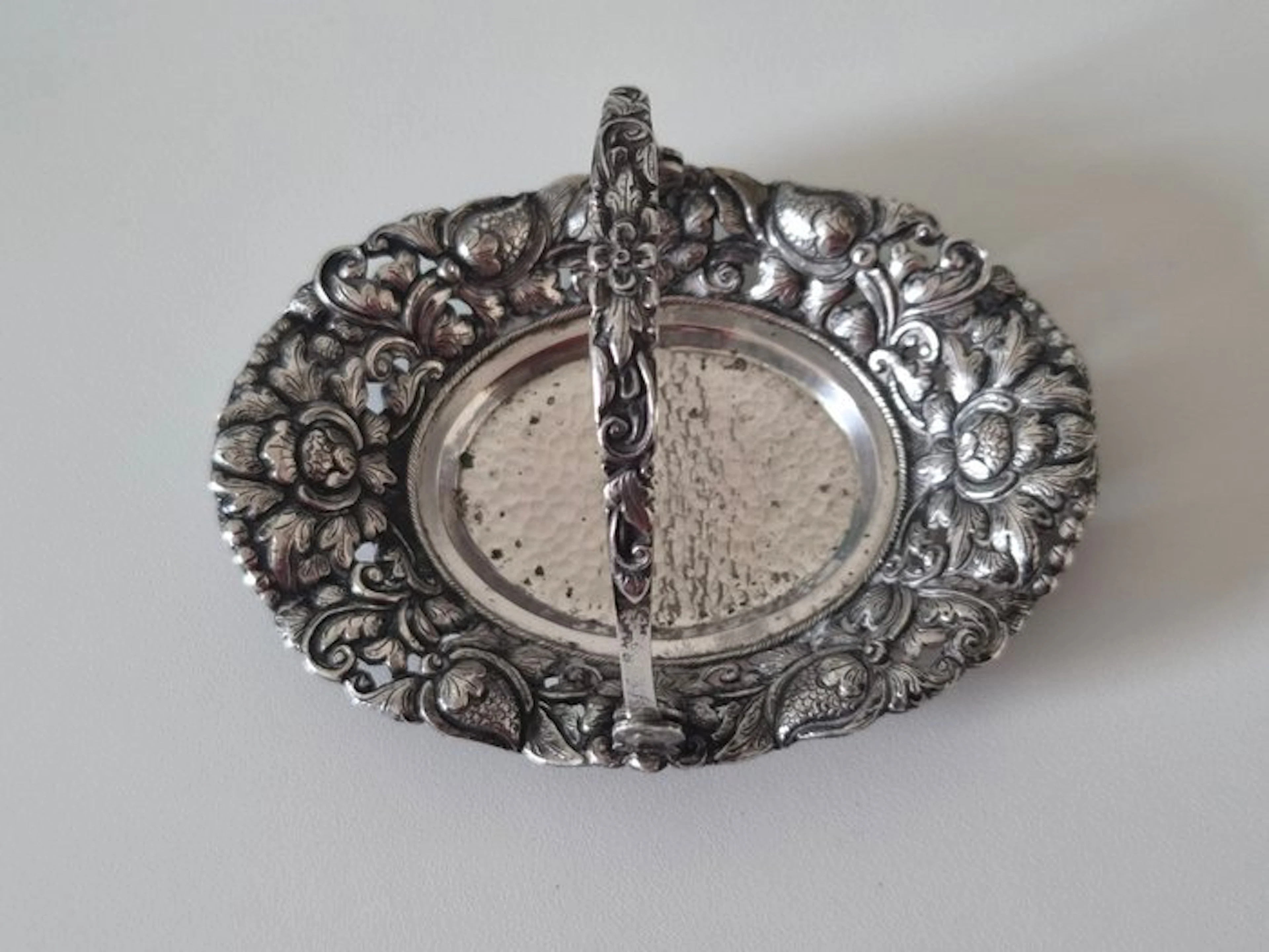 Bonbon basket - .800 silver - Djokja