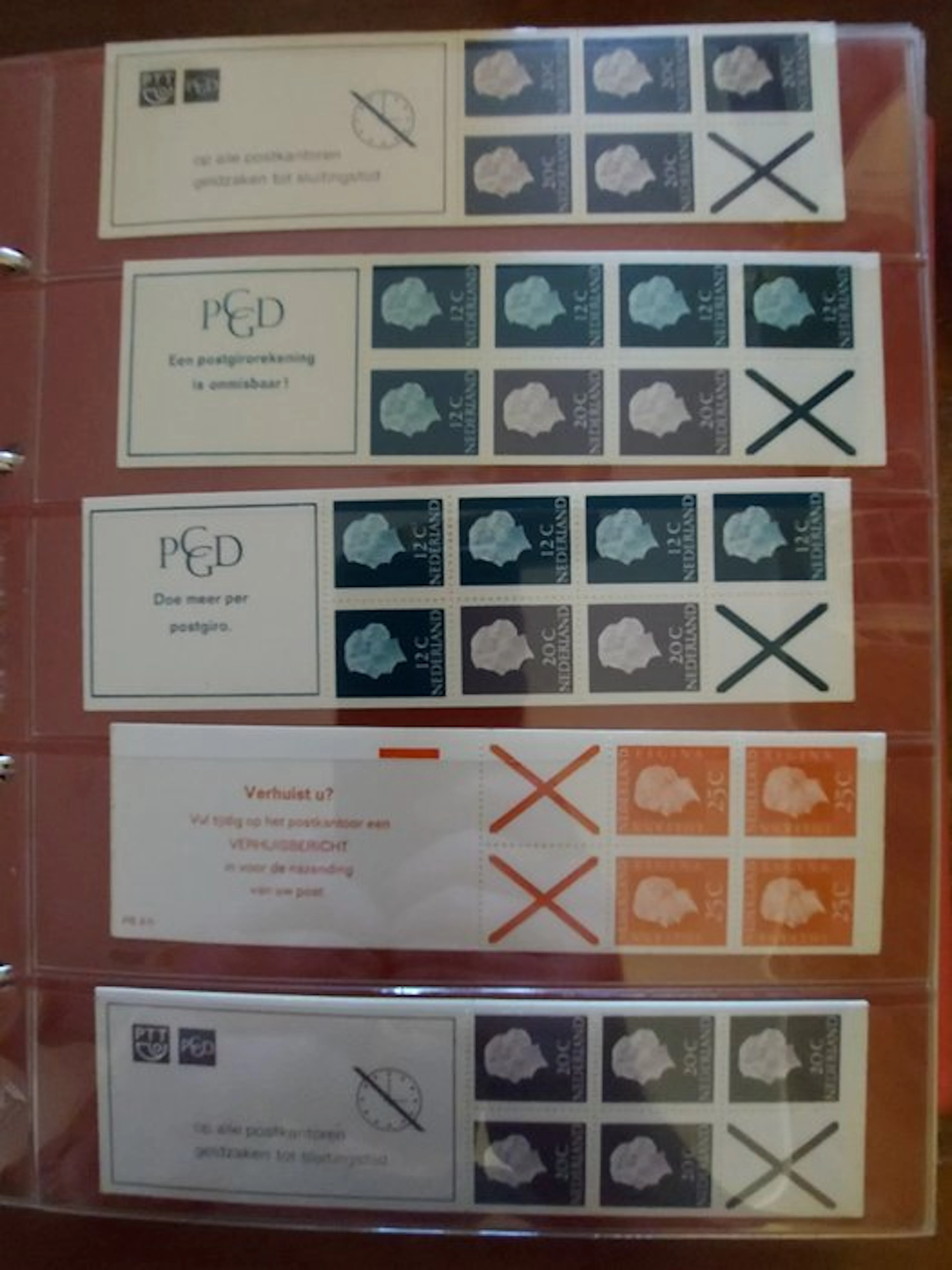 Netherlands - 165 stamp booklets in two folders