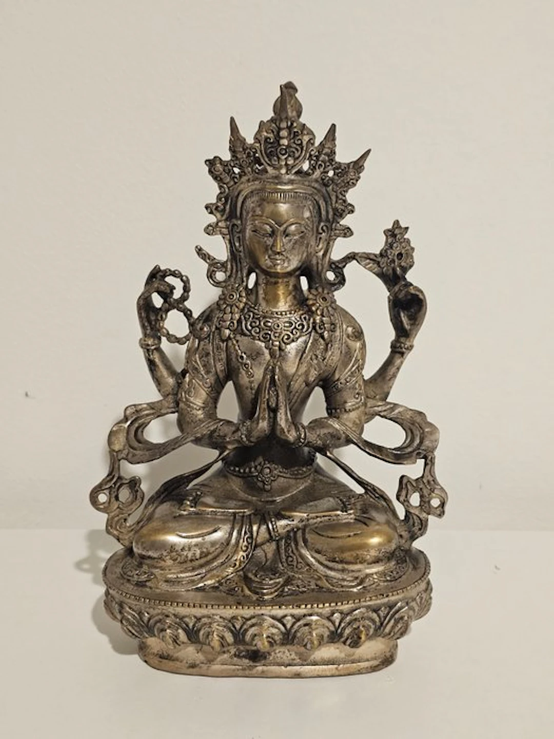 Statue of Avalokiteshvara Shadakshari (Lokeshvara)...