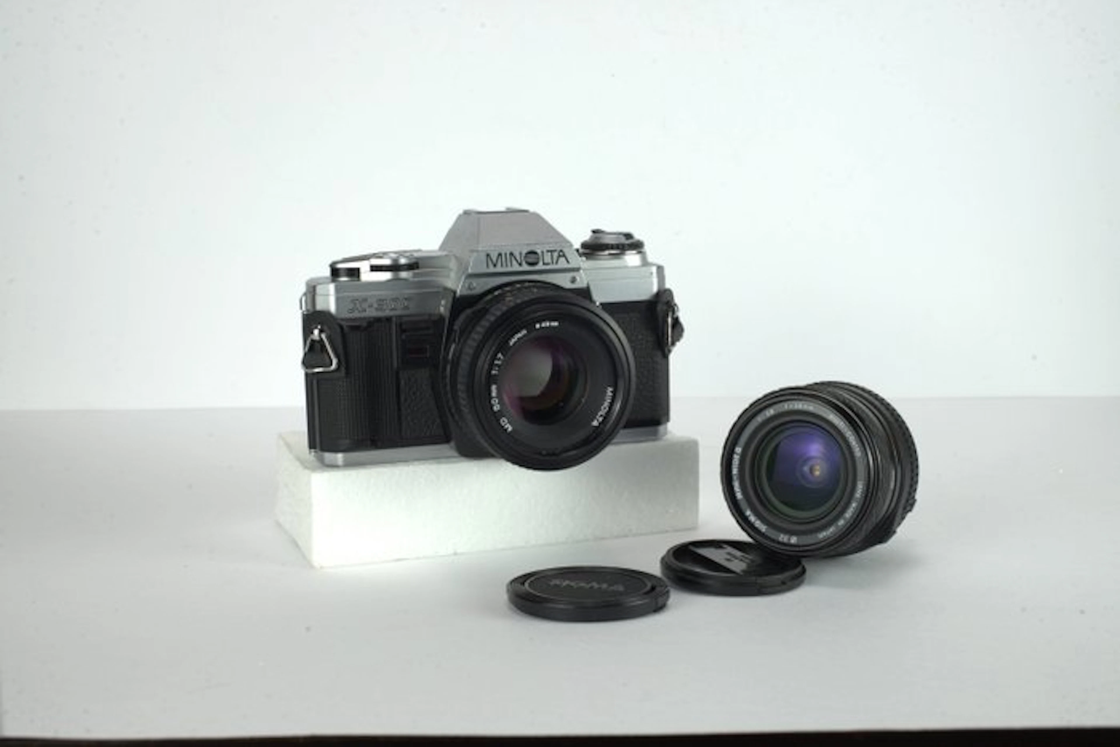 Minolta X-300 + MD 1,7/50mm + Sigma 2,8/28mm | Analogue camera