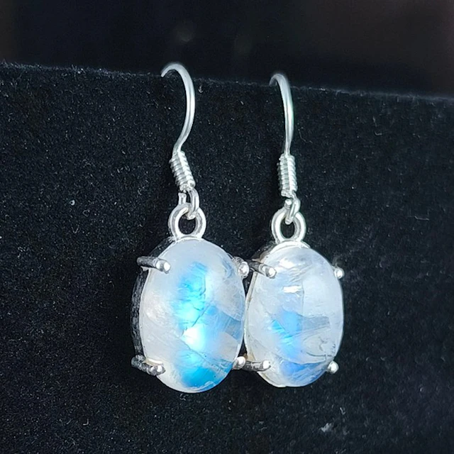 Moonstone Jewellery- 4.65 g